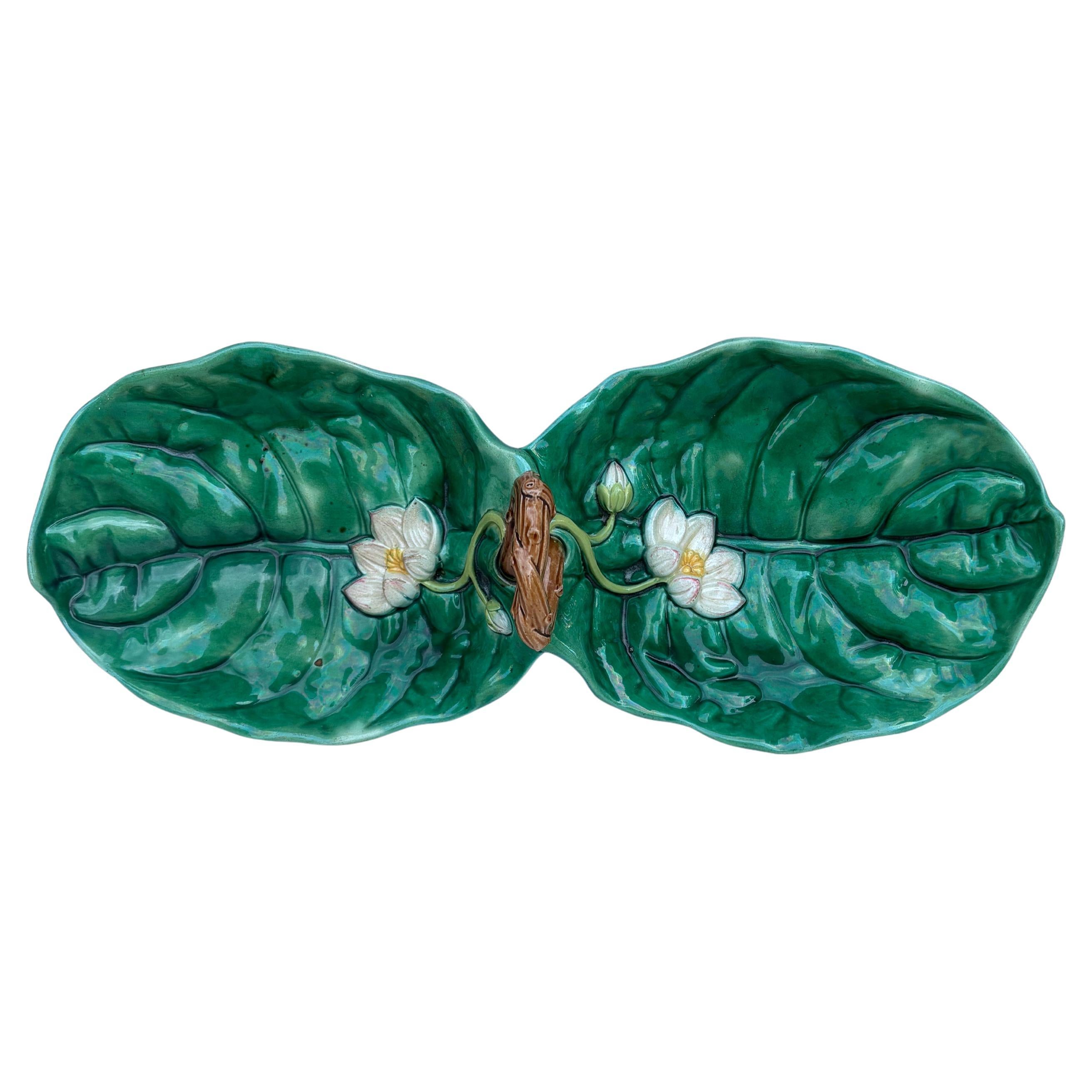 19th Century Large Victorian Majolica Pond Lilies Handled Serving Dish