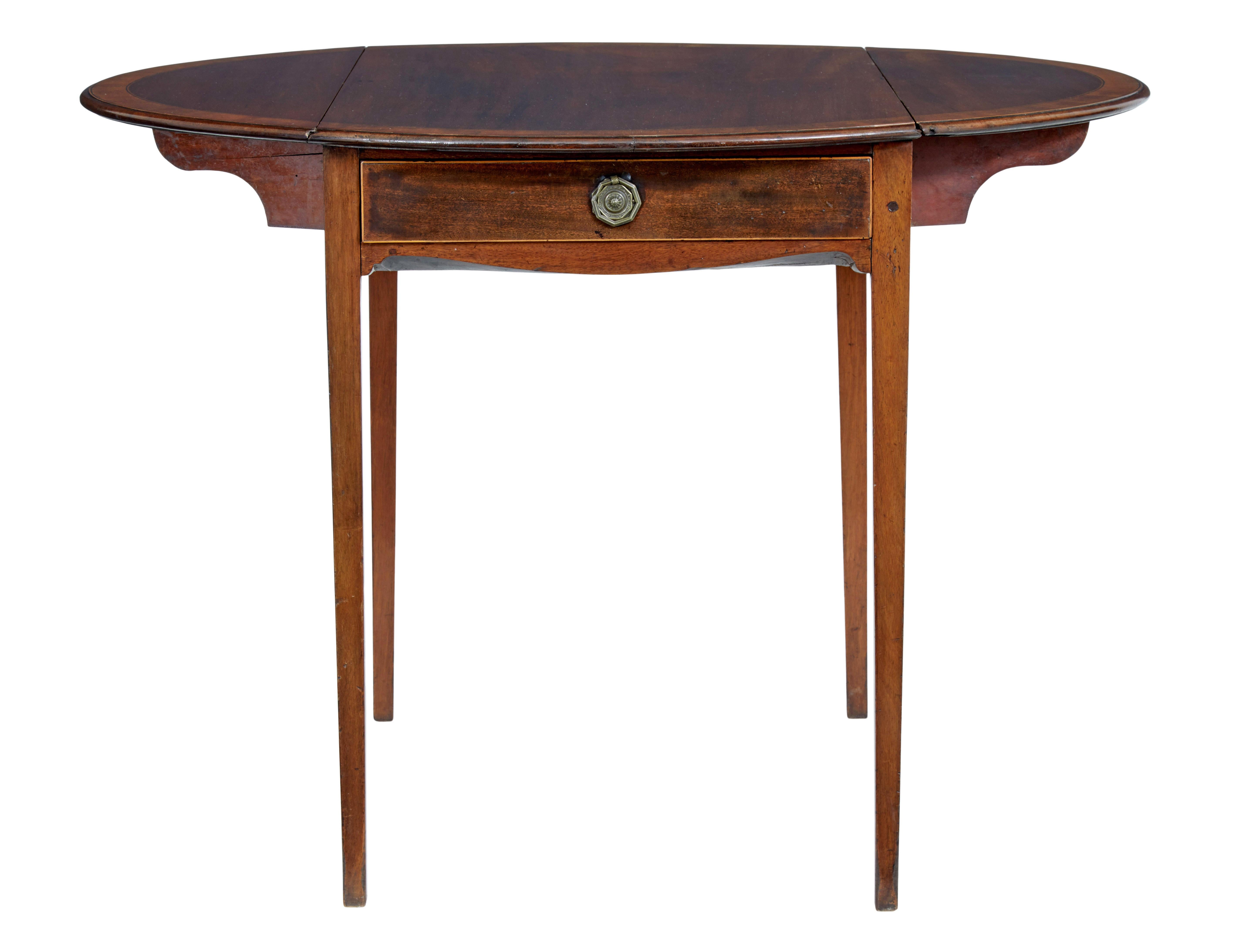 Regency 19th century late regency mahogany pembroke table For Sale