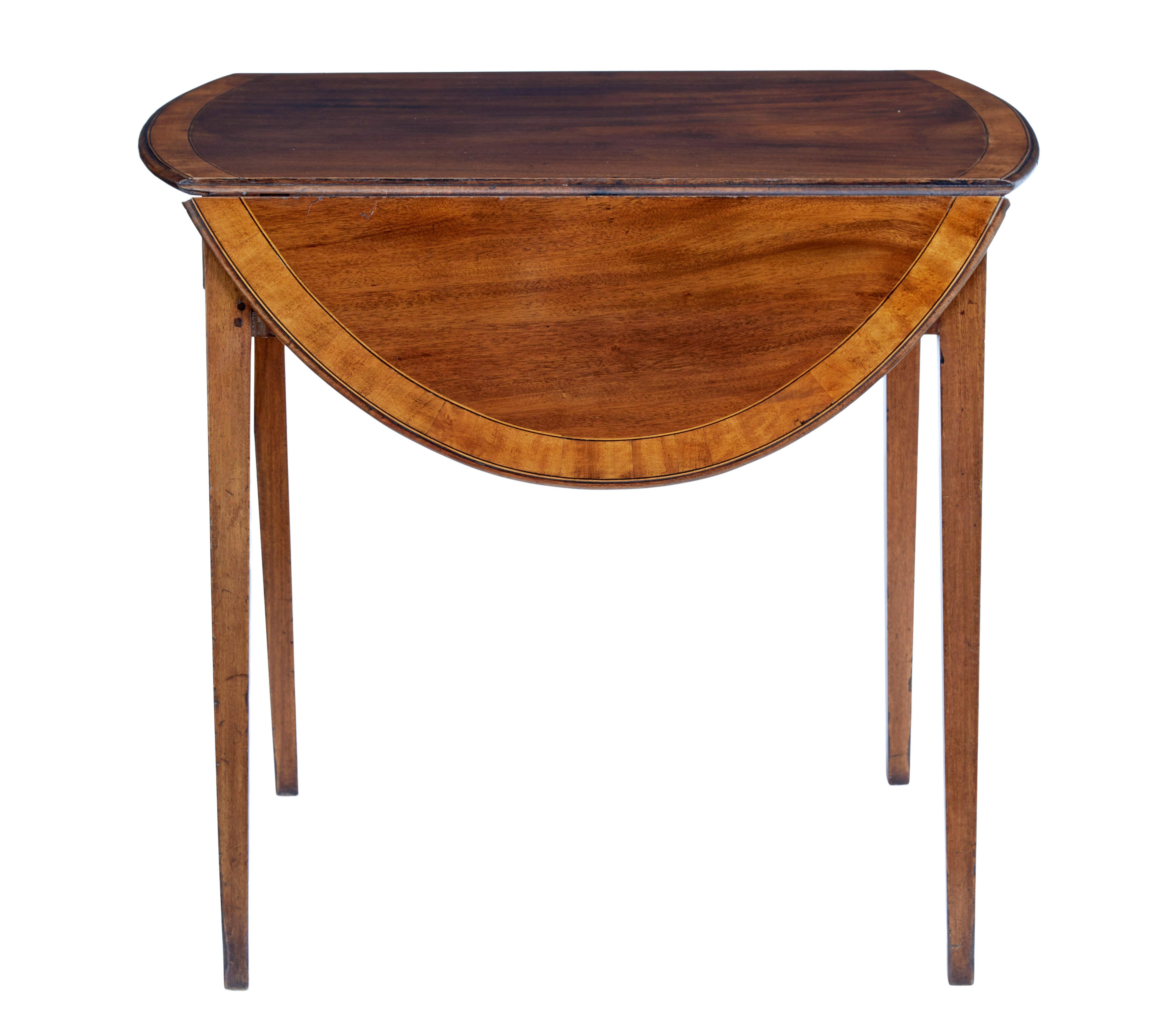 19th Century 19th century late regency mahogany pembroke table For Sale