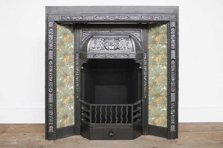 19th Century late Victorian Cast Iron and Tiled Fire Insert For Sale at ...