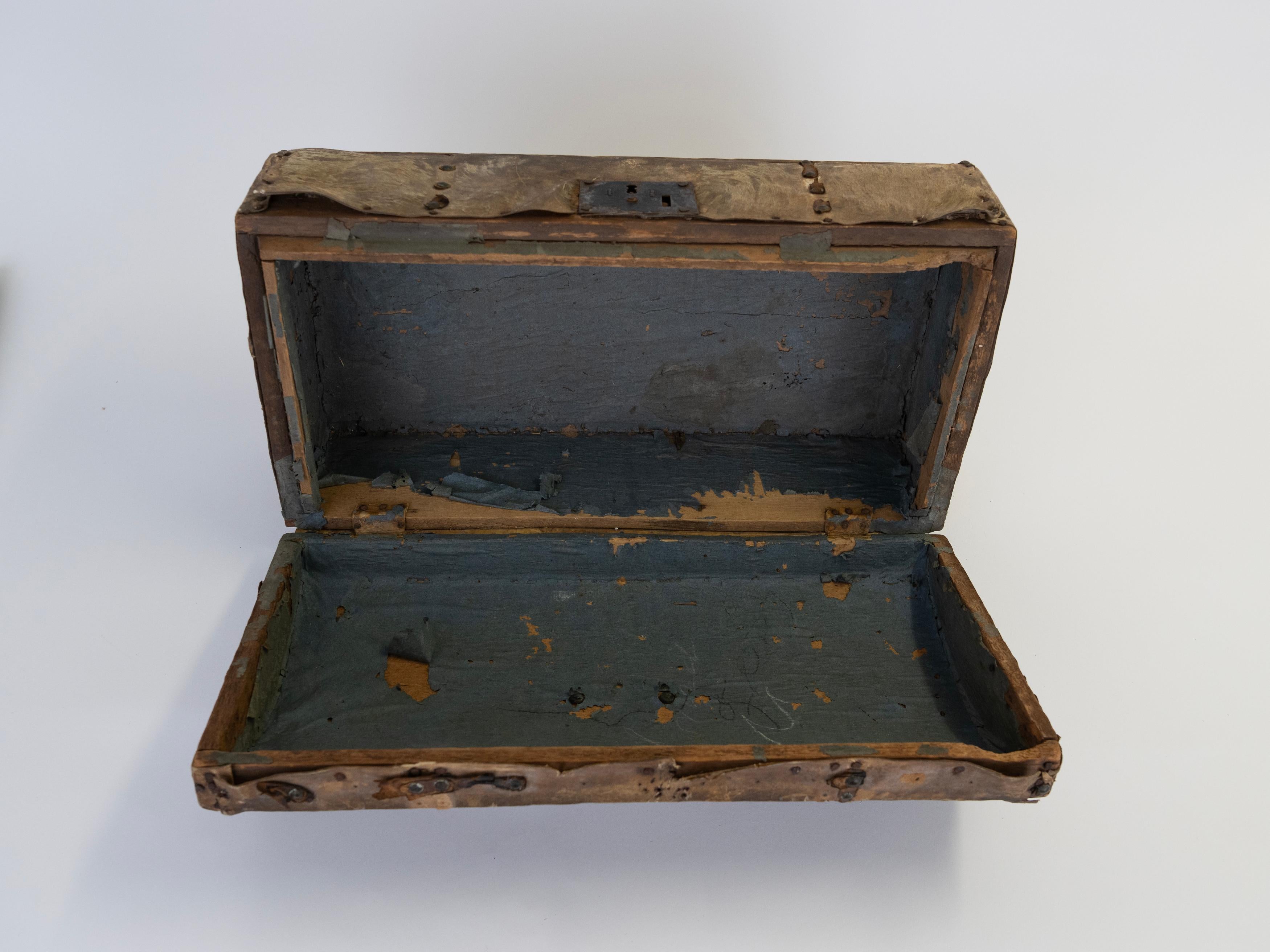 19th Century Leather Hide Trunk/Box found in the Frontier of Argentina For Sale 6