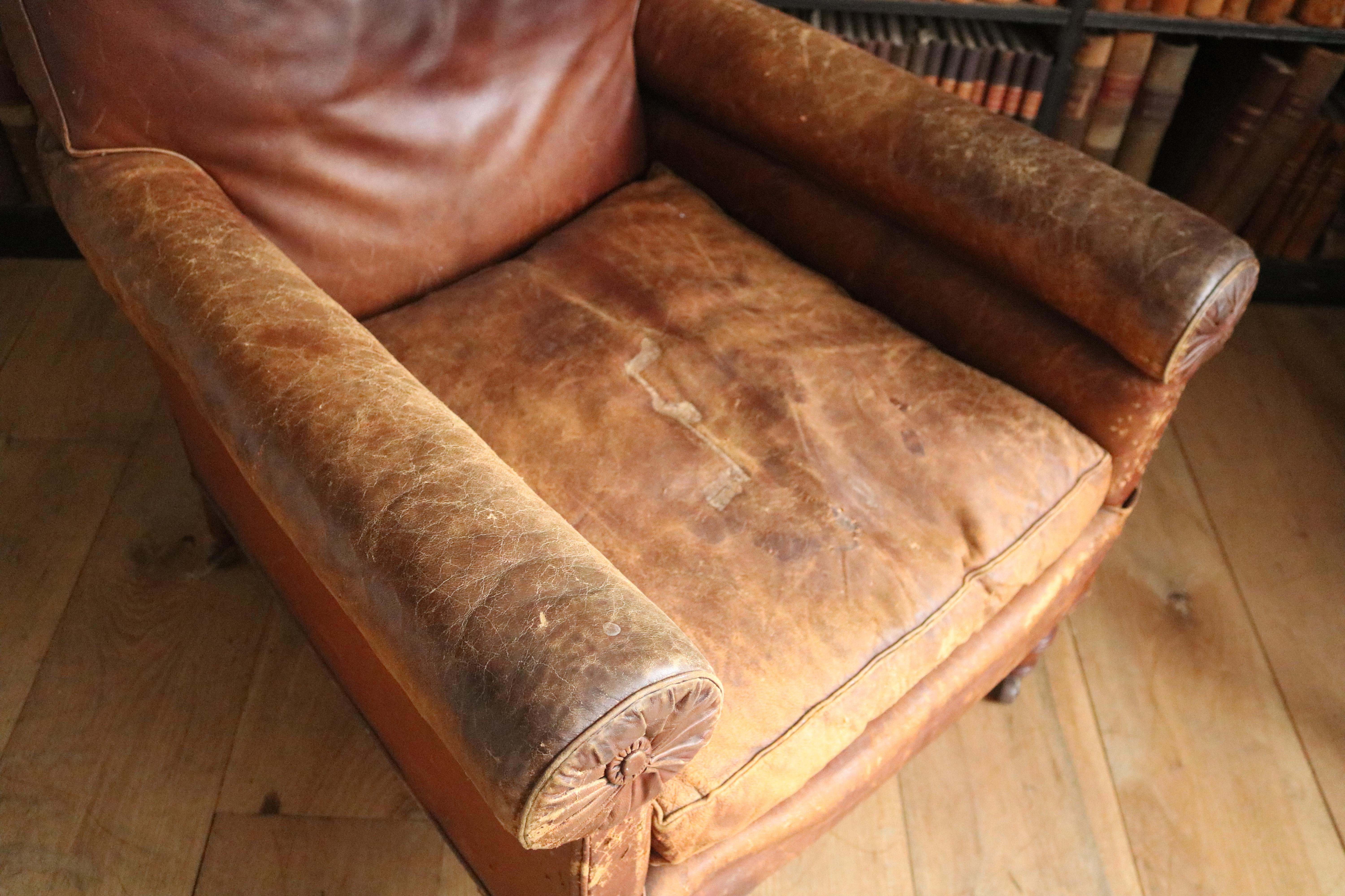 19th Century Leather Library Chair In Distressed Condition In Gloucestershire, GB