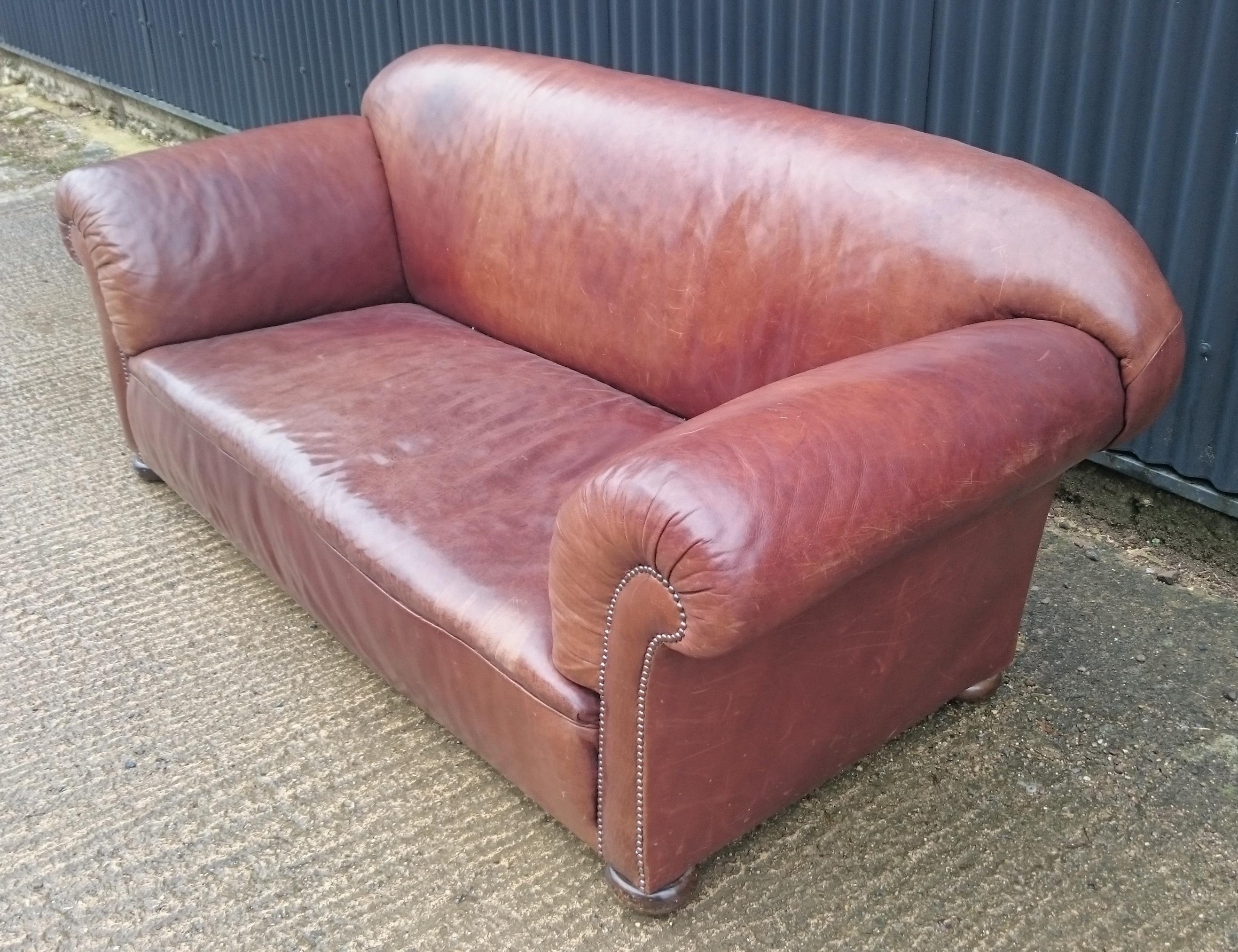 19th Century Leather Sofa by Maple and Company, London In Fair Condition For Sale In Gloucestershire, GB