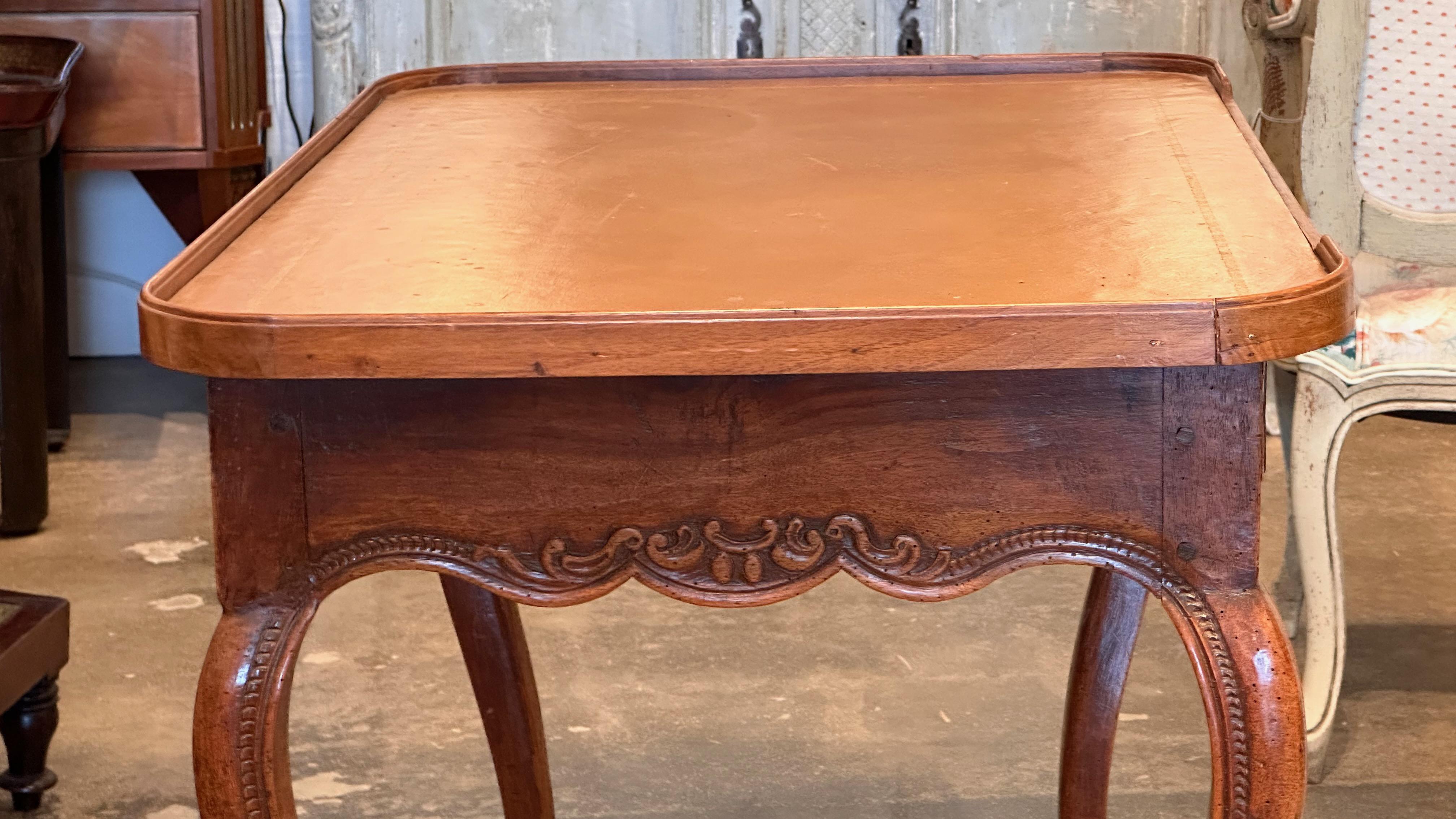 19th Century Leather Top Table In Good Condition For Sale In Charlottesville, VA
