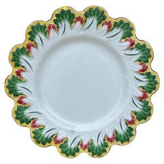 Assiette à feuilles Creil & Montereau du 19ème siècle