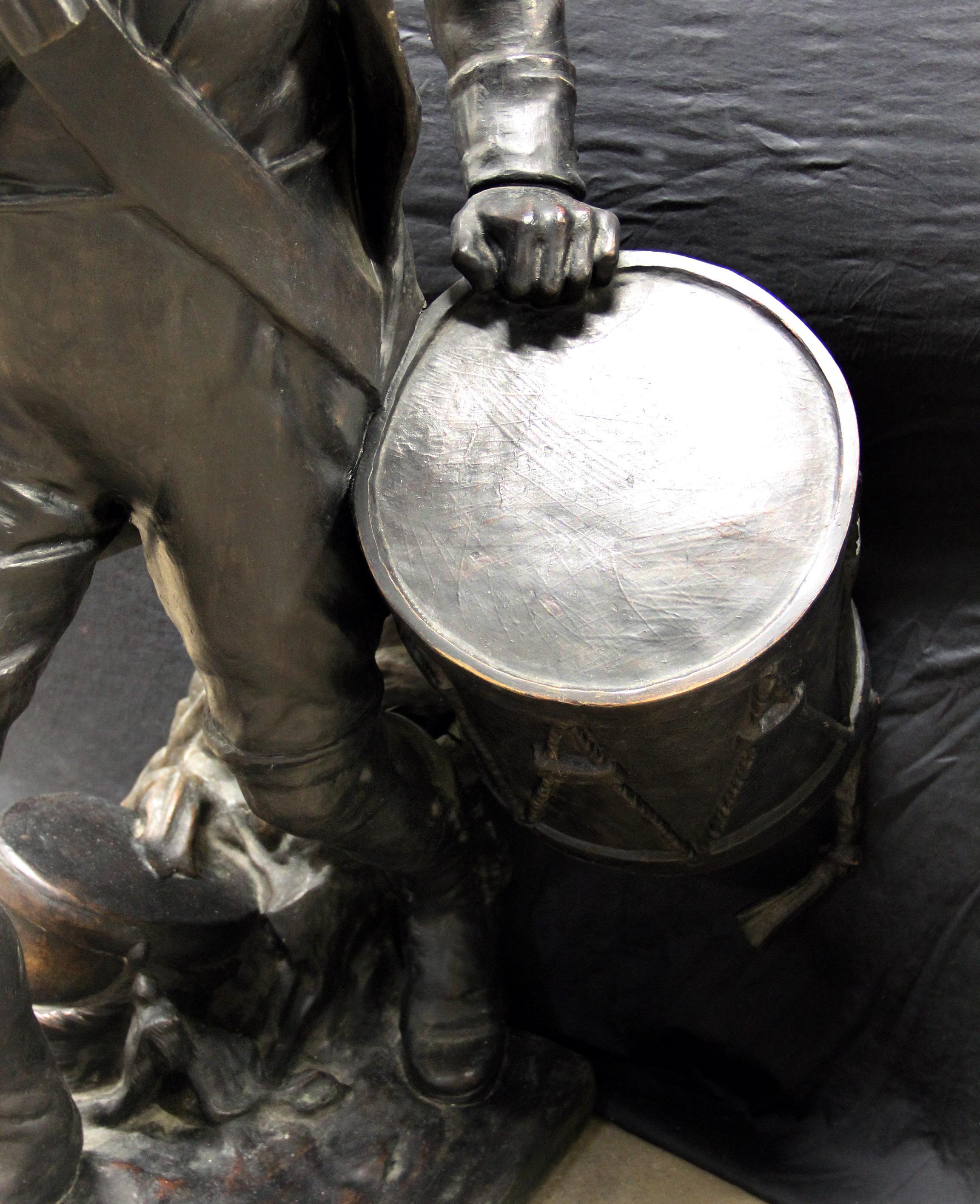 Belle Époque Bronze grandeur nature d'un garçon tambouriste du XIXe siècle par Léon Fagel et Amleto Cataldi en vente