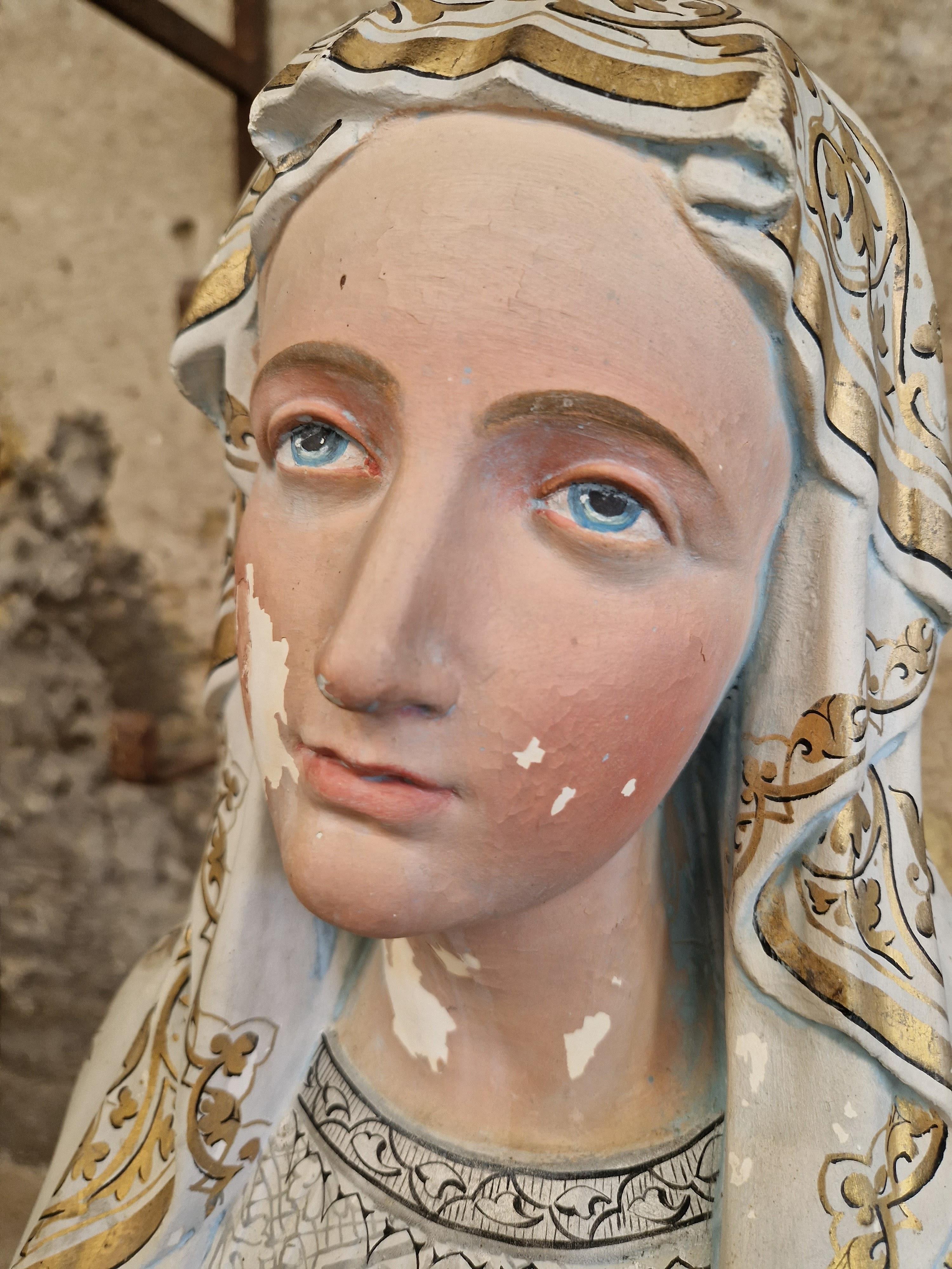 Statue religieuse grandeur nature du 19e siècle Marie de Lourdes  en vente 7