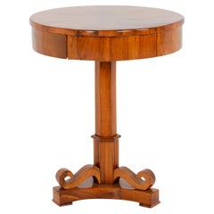 19th Century Light-Brown German Antique Biedermeier Veneered Walnut Side Table