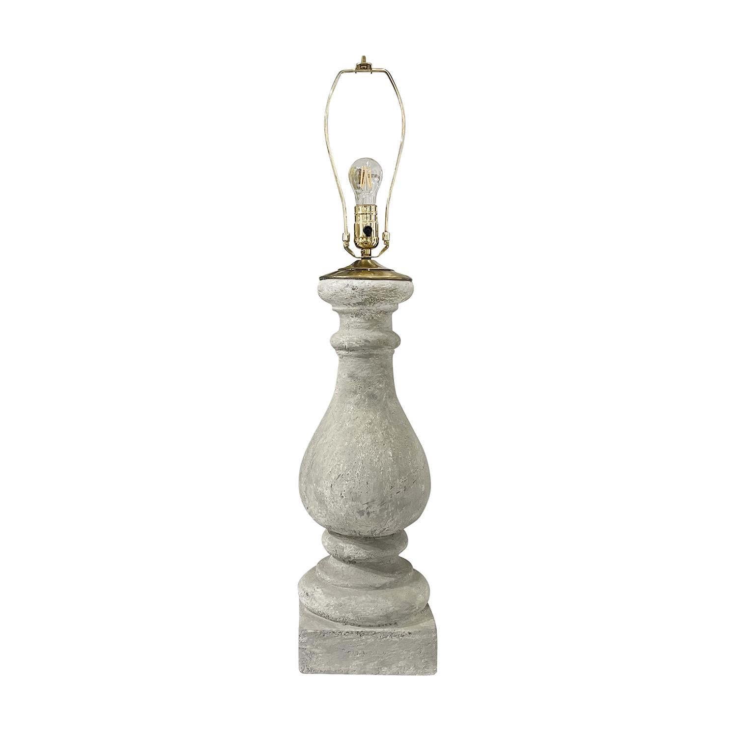 19th Century Light-Grey French Vintage Pair of Tall Pièrre Composée Table Lamps For Sale 1