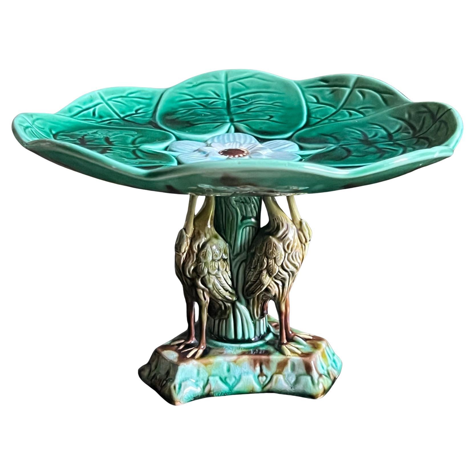 Plat central à pied pour nénuphar et grue du 19e siècle en vente