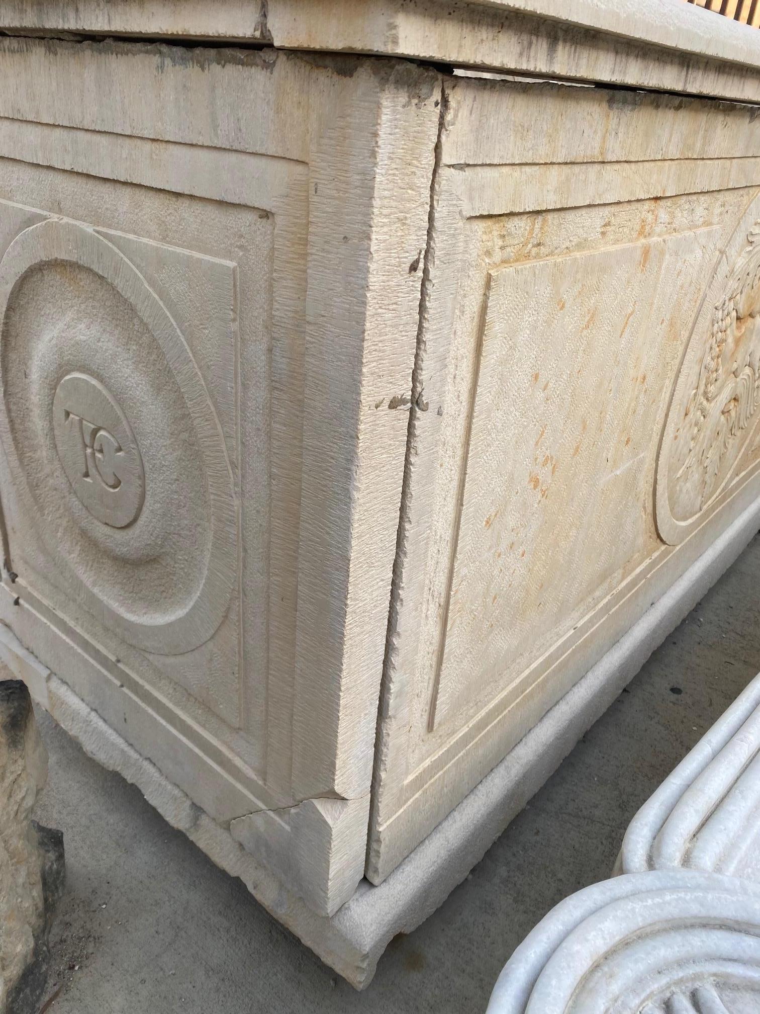 19th Century Limestone Fountain from Italy For Sale 1
