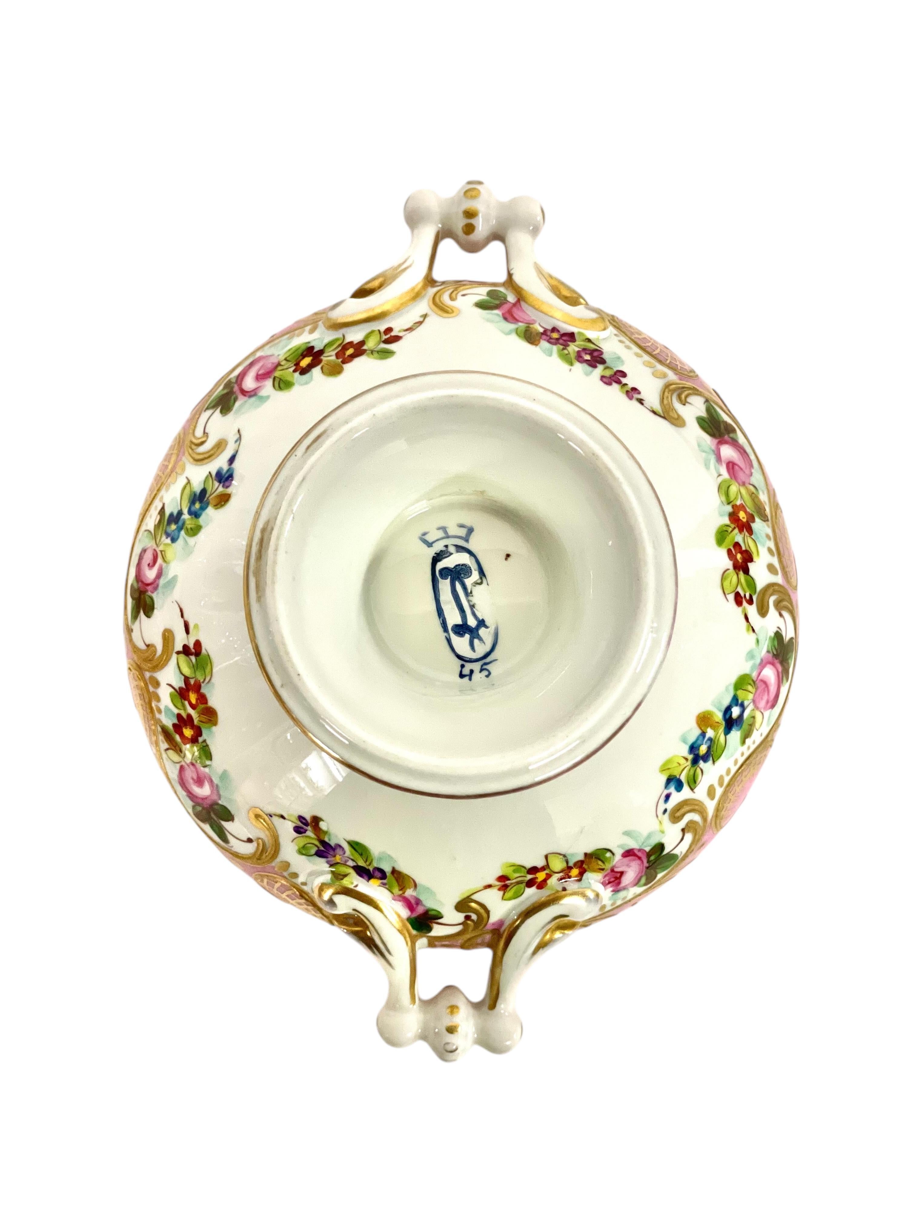 Juego de Sopera de Porcelana Rosa y Dorada de Limoges del Siglo XIX en venta 5