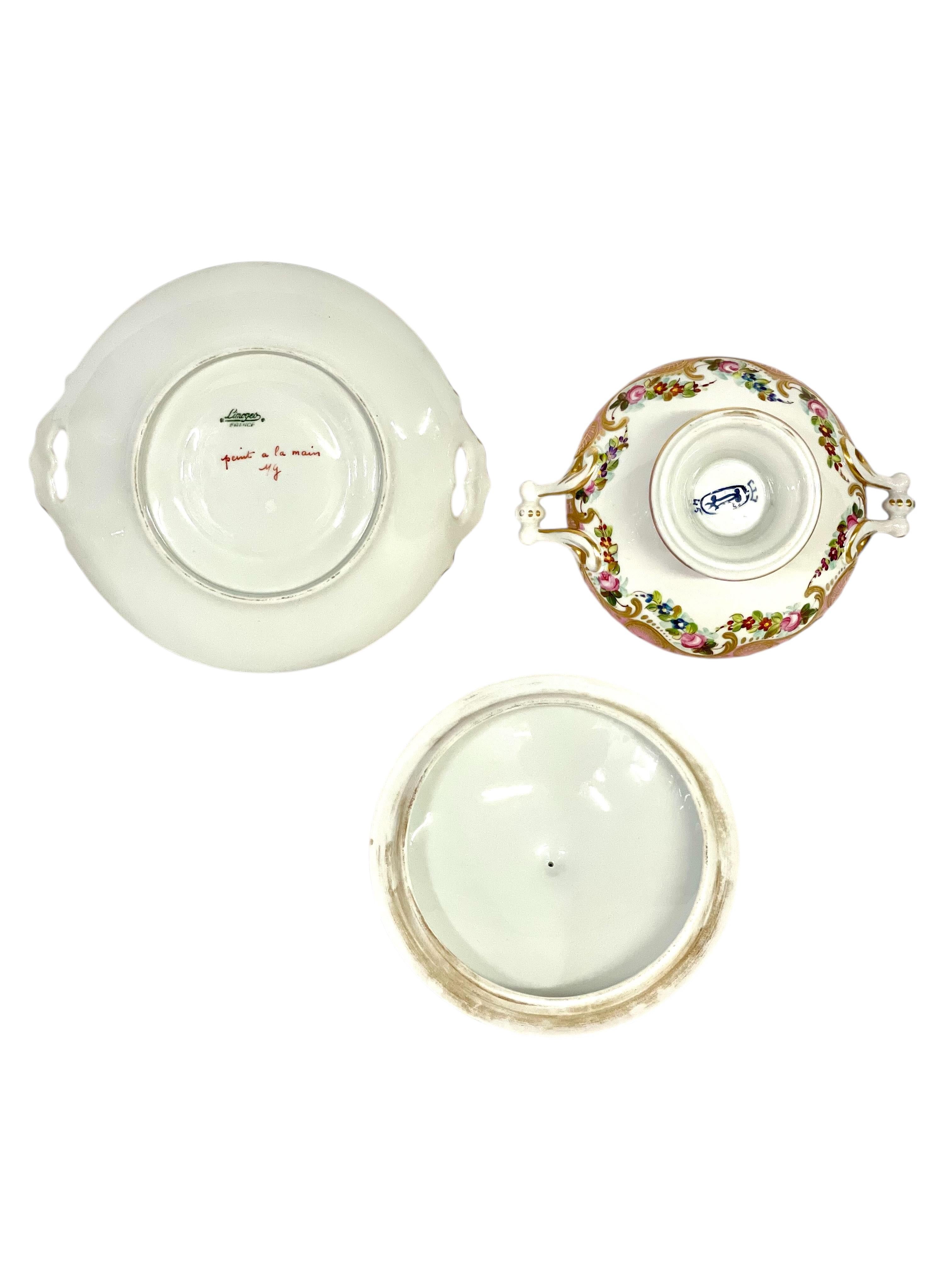 Juego de Sopera de Porcelana Rosa y Dorada de Limoges del Siglo XIX en venta 8