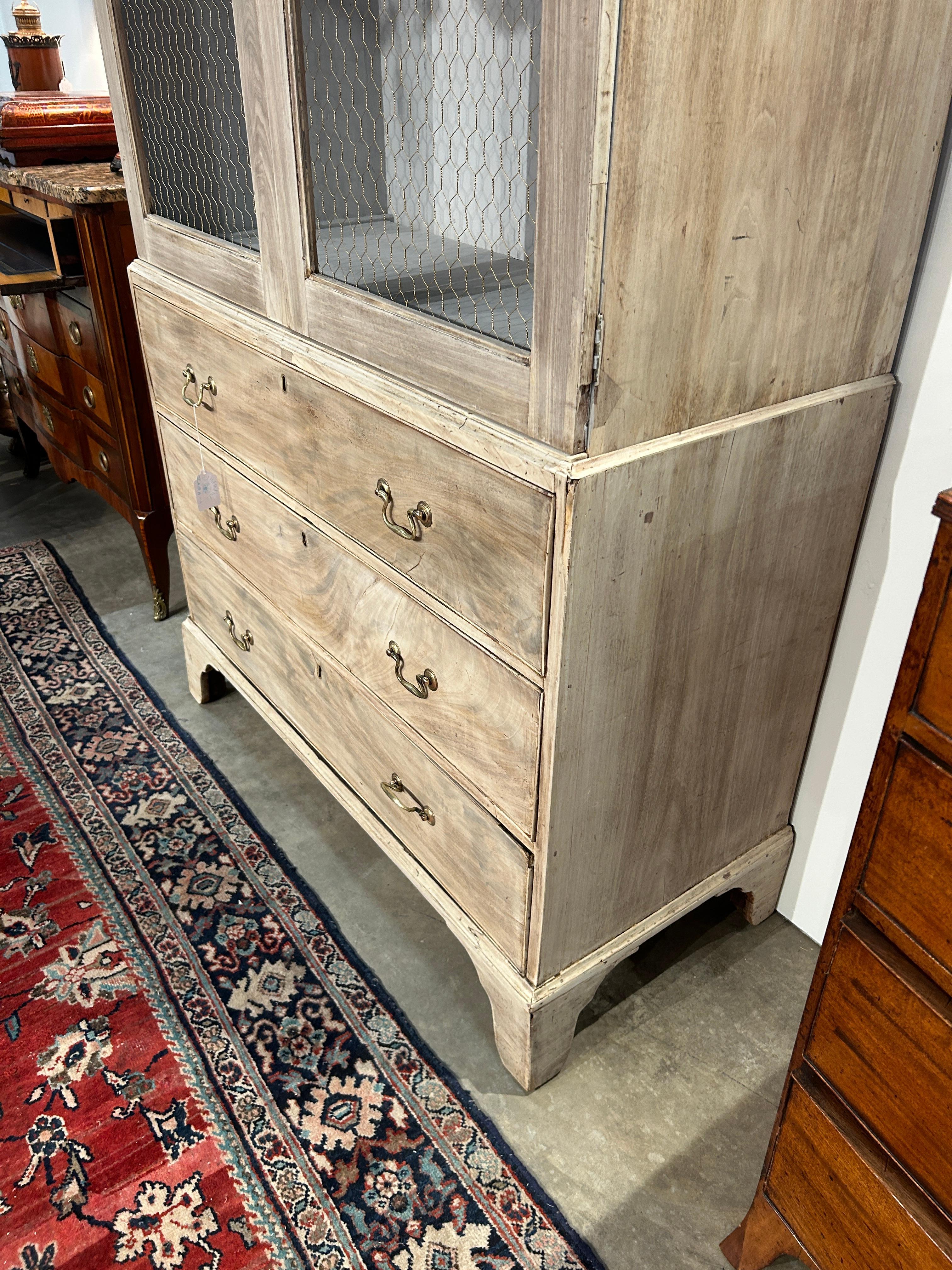 19th Century Mule Chest with Bookcase In Distressed Condition For Sale In Nashville, TN