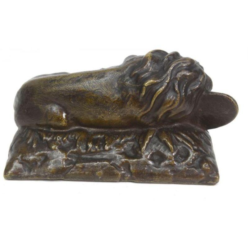 19. Jahrhundert, Löwentier-Bronze im Angebot 1
