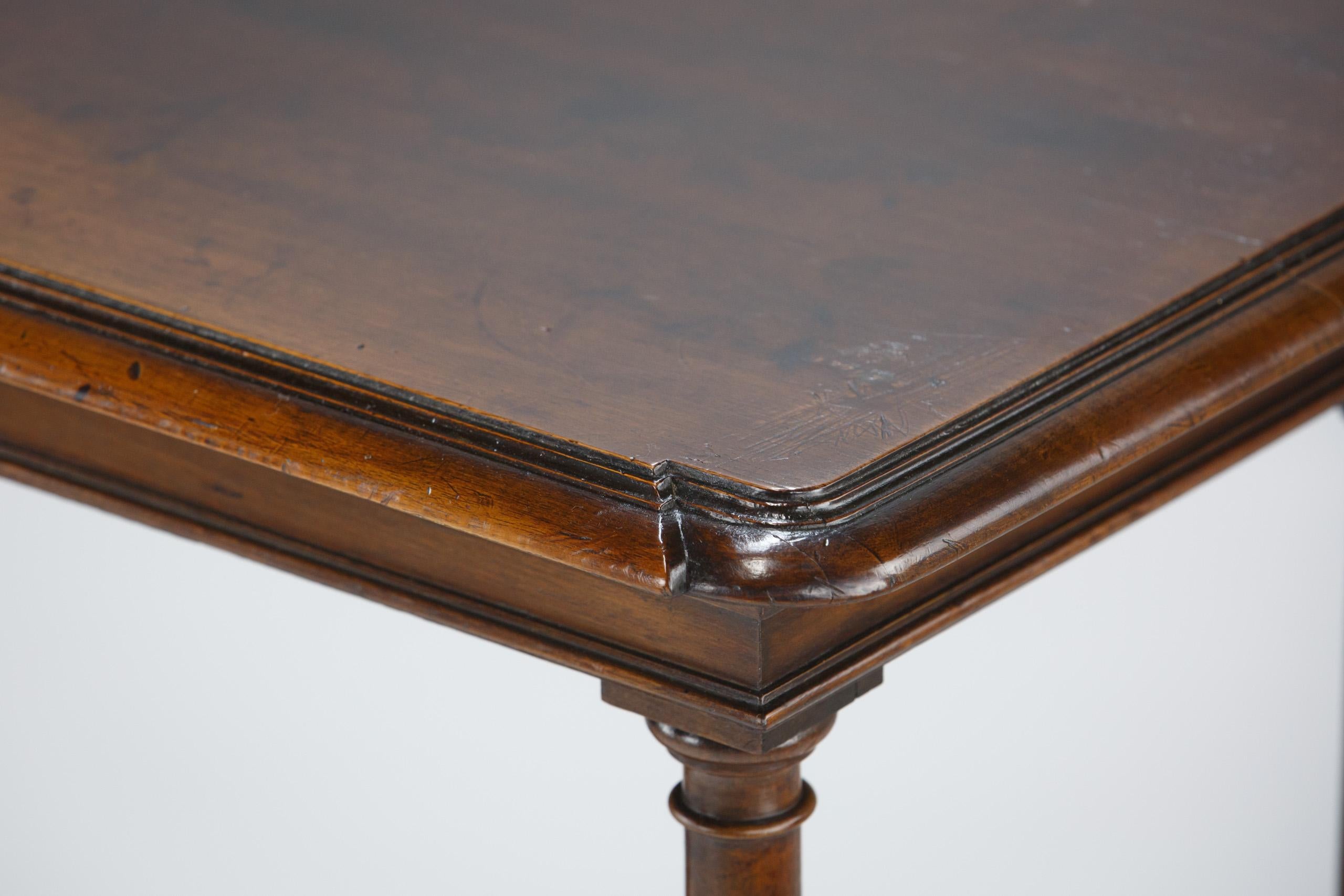 Serveur ou table console en acajou à patte de lion du 19e siècle en vente 1