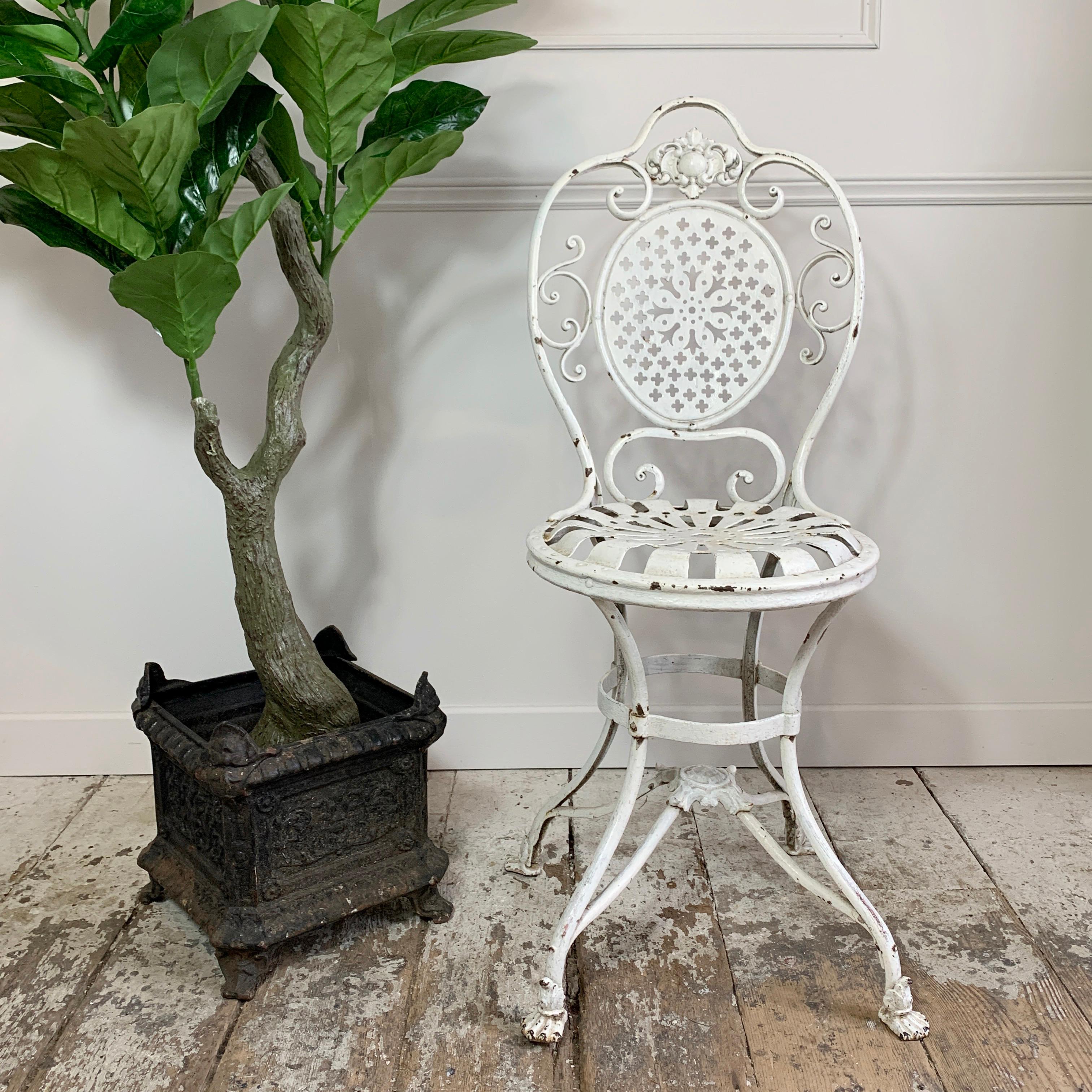 19th Century White Lions Paw Arras Orangery Chair In Good Condition For Sale In Hastings, GB