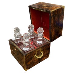 Armoire à liqueur du 19ème siècle avec verrerie en cristal d'origine 
