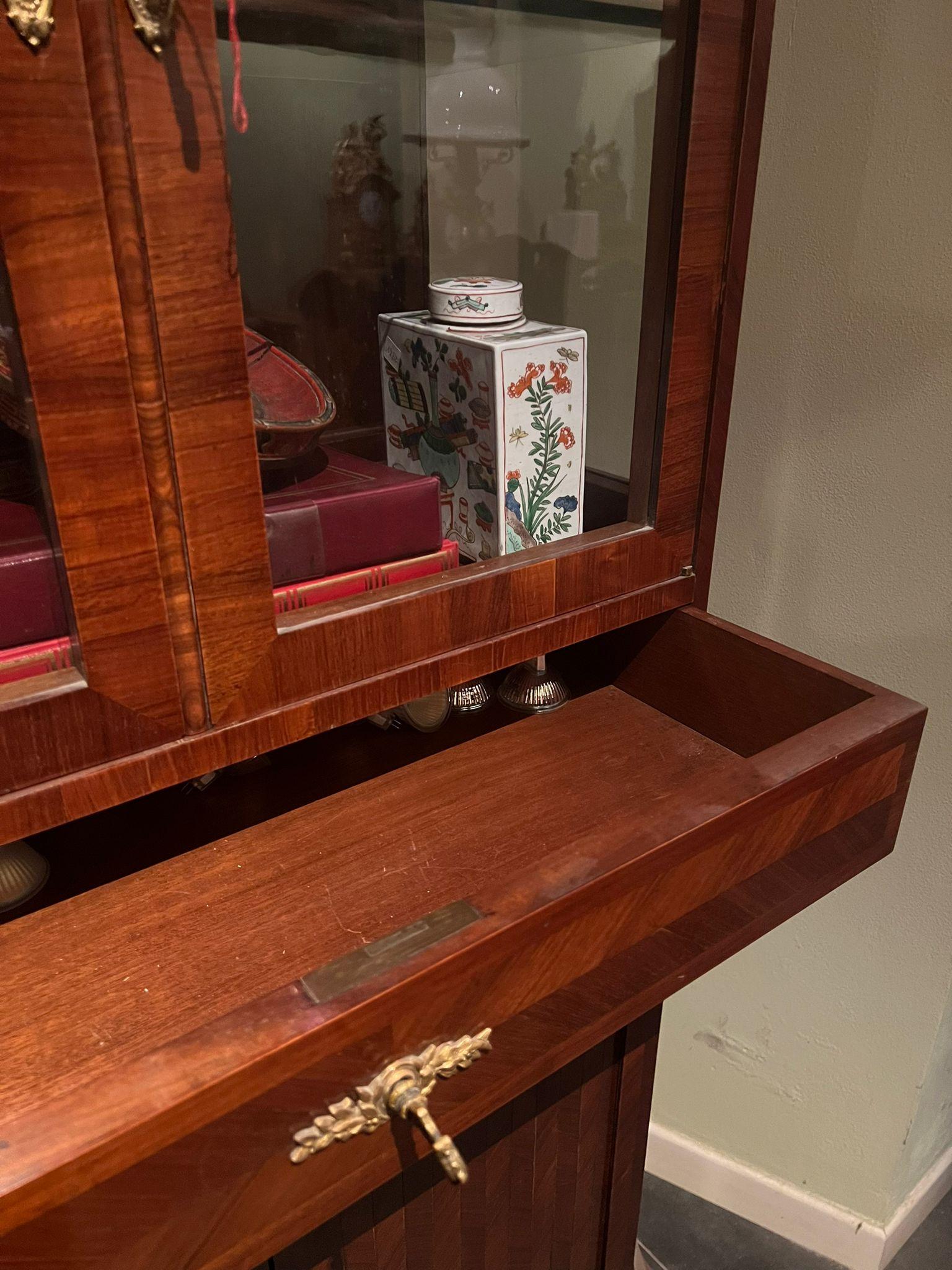 19th Century Little Showcase In Good Condition For Sale In Firenze, IT