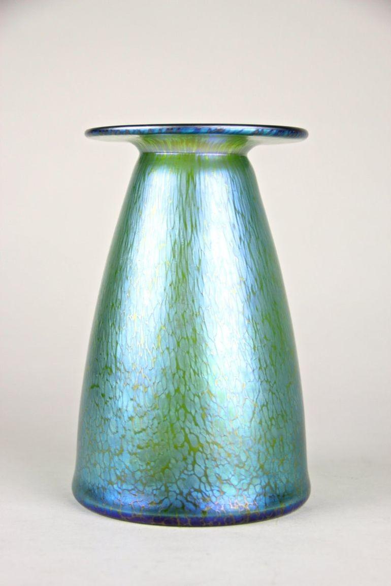 Jarrón de cristal Loetz Glass Crete Papillon del siglo XIX por Koloman Moser, CZ circa 1899 Art Nouveau en venta