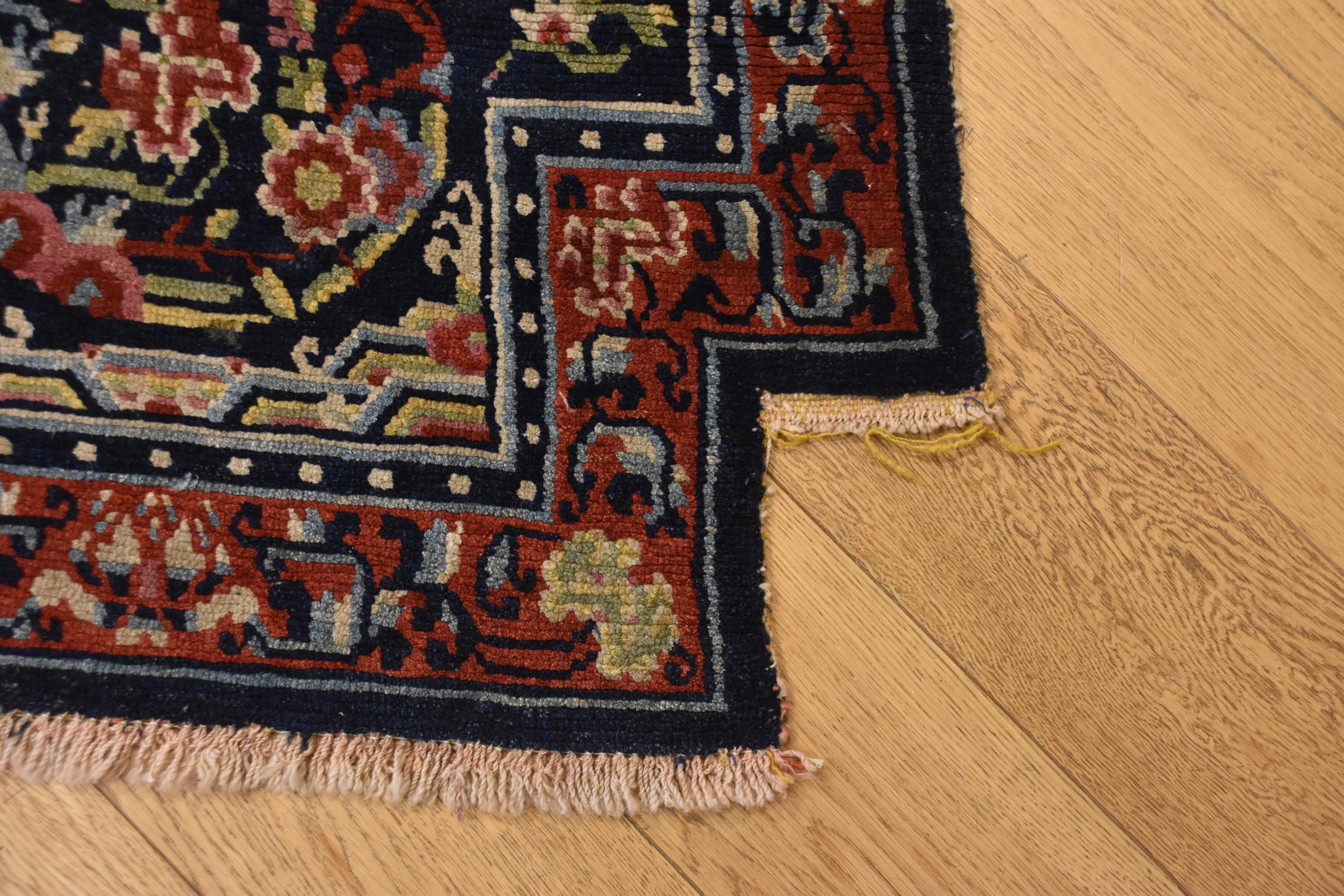 Siglo XIX Medallones de flores de peonía Azul Verde y Rojo Alfombra tibetana de caballo a caballo Tibetano en venta