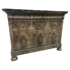 Commodes and Chests of Drawers
