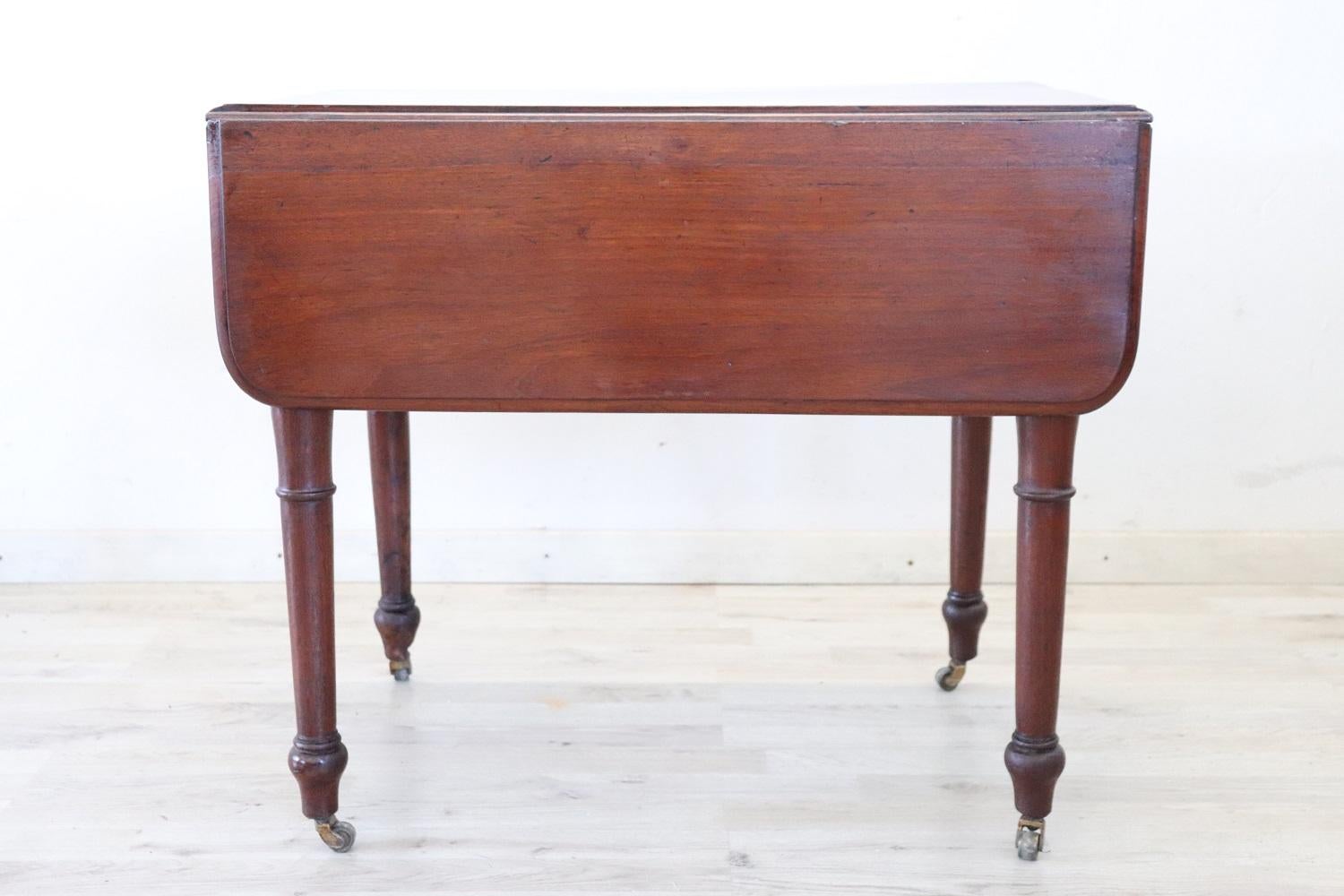 19th Century Louis Philippe Antique Tilt-Top Table In Good Condition For Sale In Casale Monferrato, IT