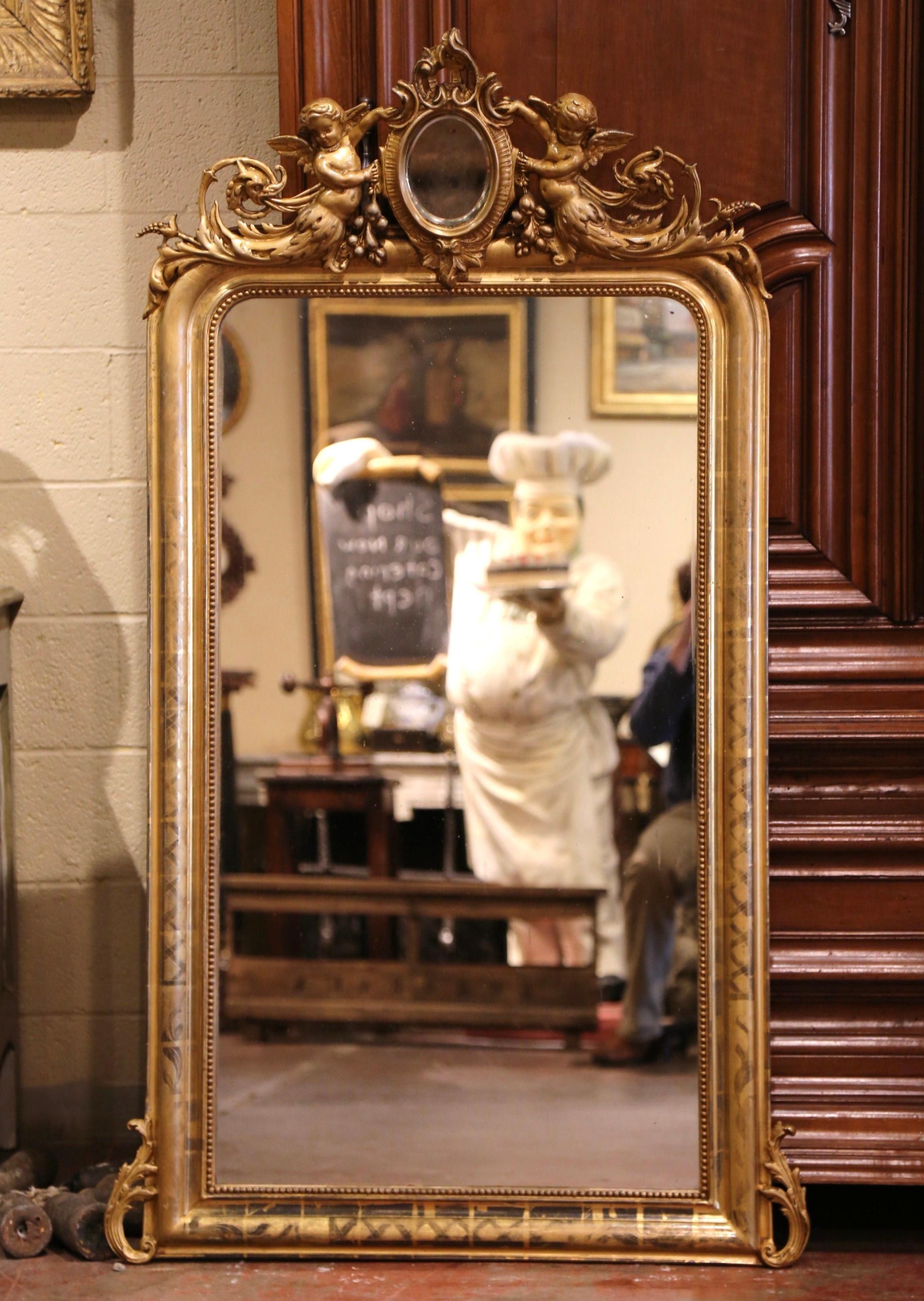 19th Century Louis Philippe Carved Giltwood Mirror with Cherub Motifs 1