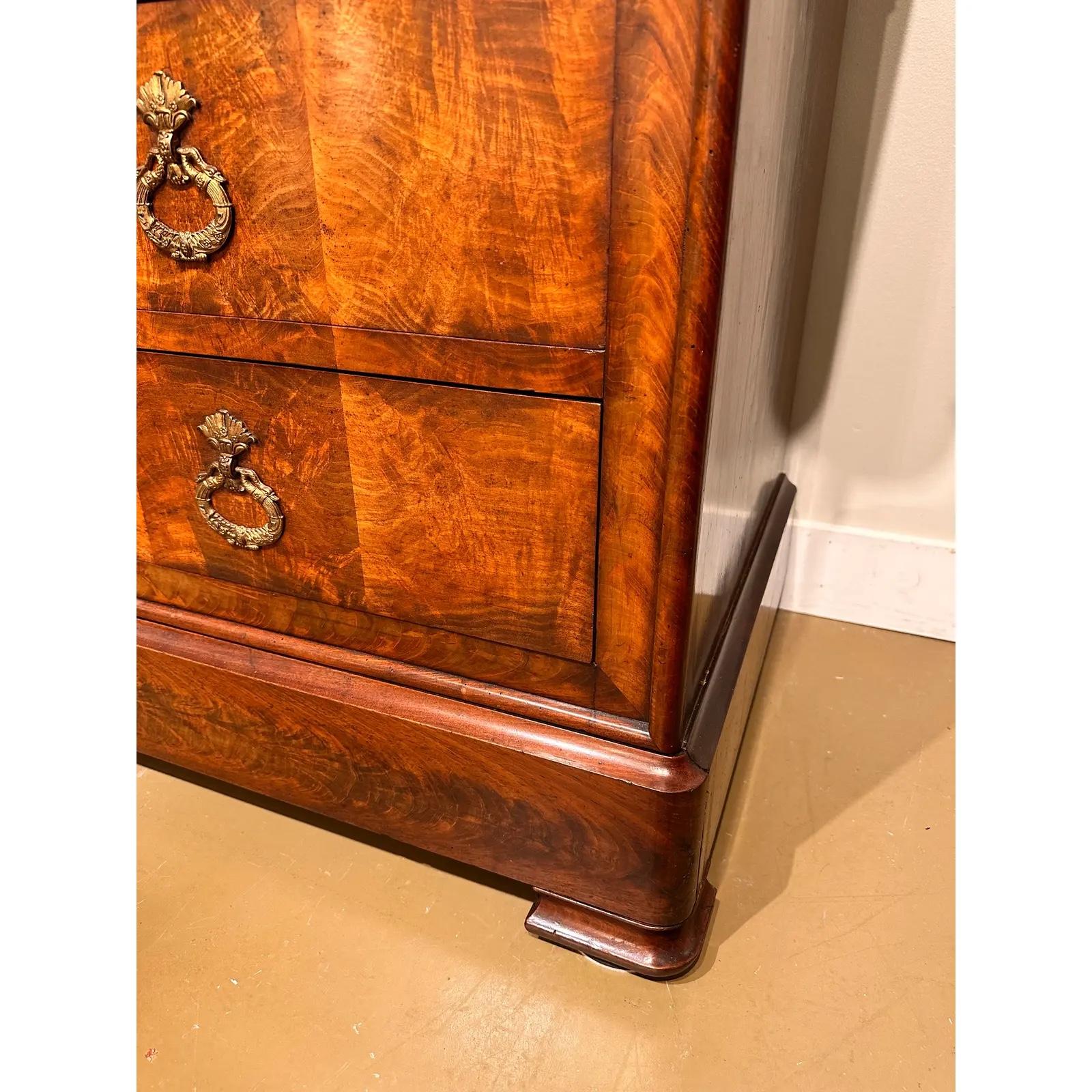 19th Century Louis Philippe Chest In Good Condition For Sale In Nashville, TN