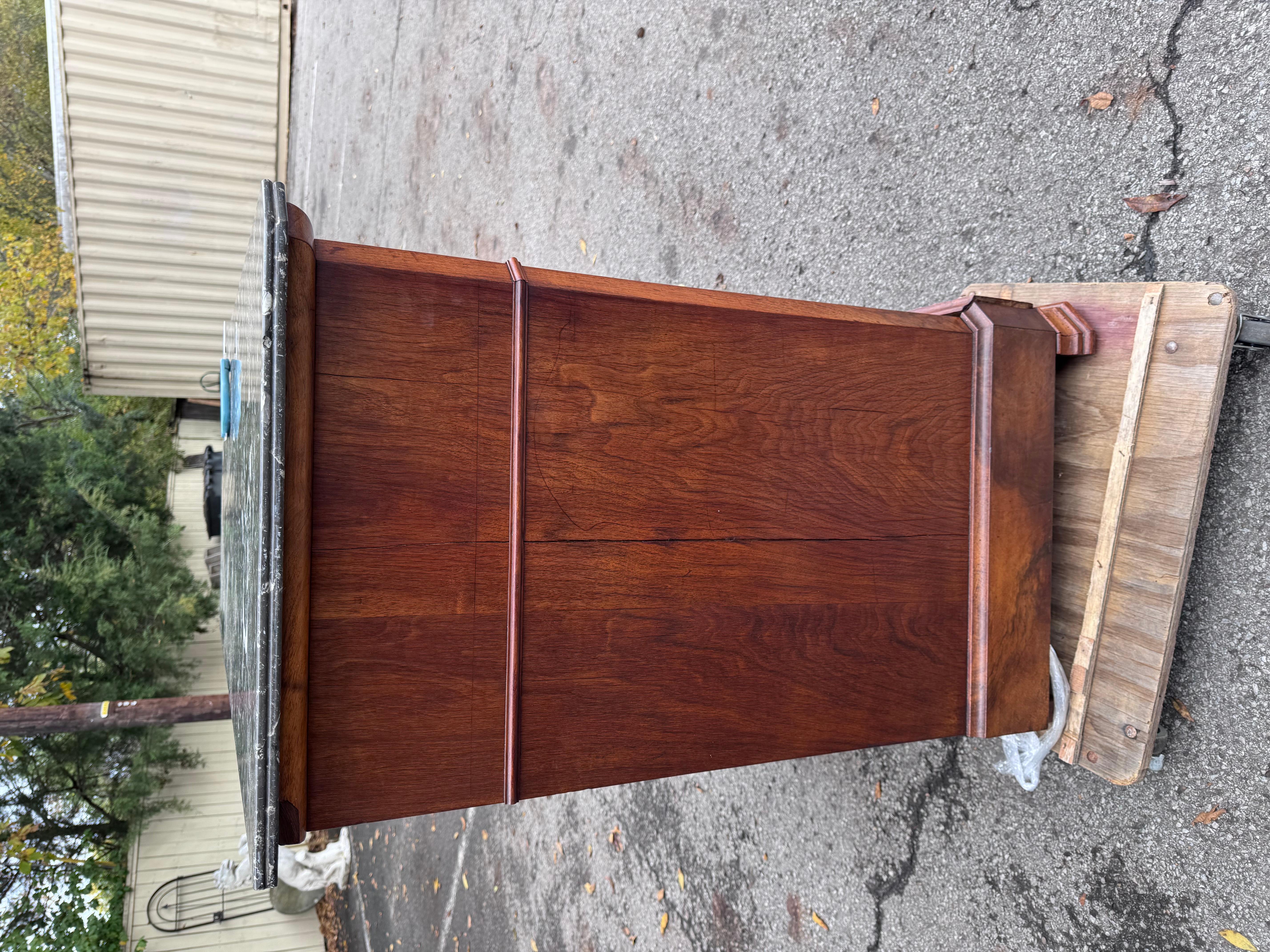 Commode Louis Philippe du 19ème siècle en vente 6