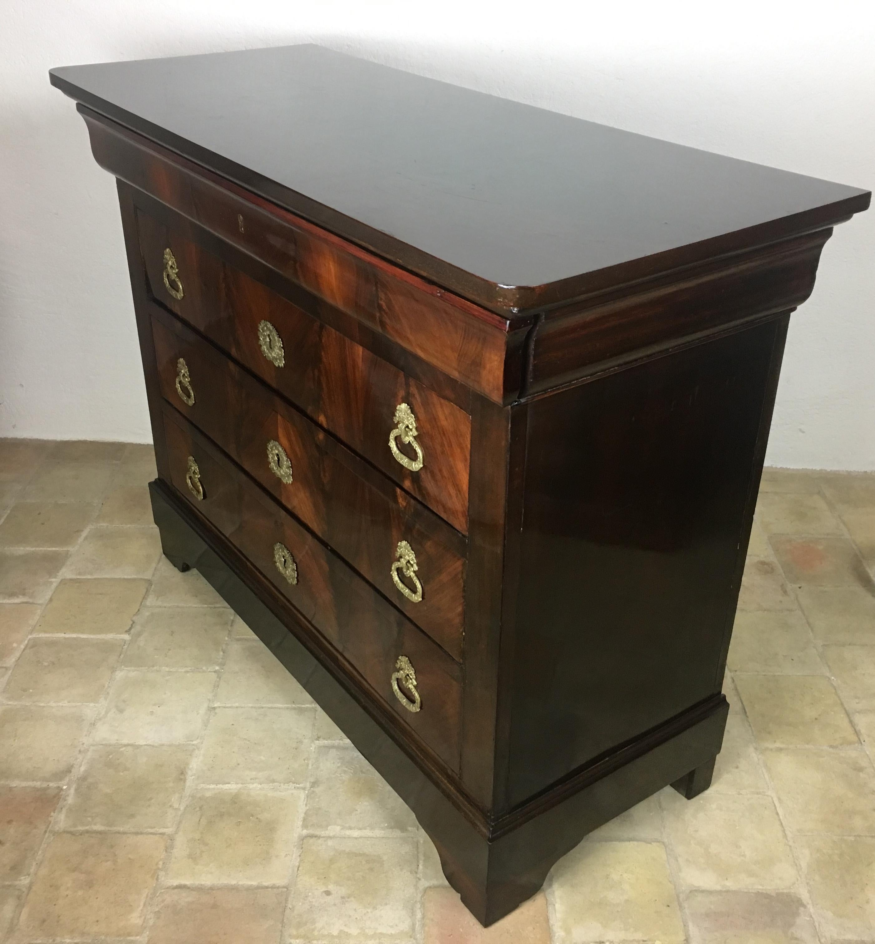 French 19th Century Louis Philippe Commode/Chest of Drawers Flame Mahogany (19. Jahrhundert)