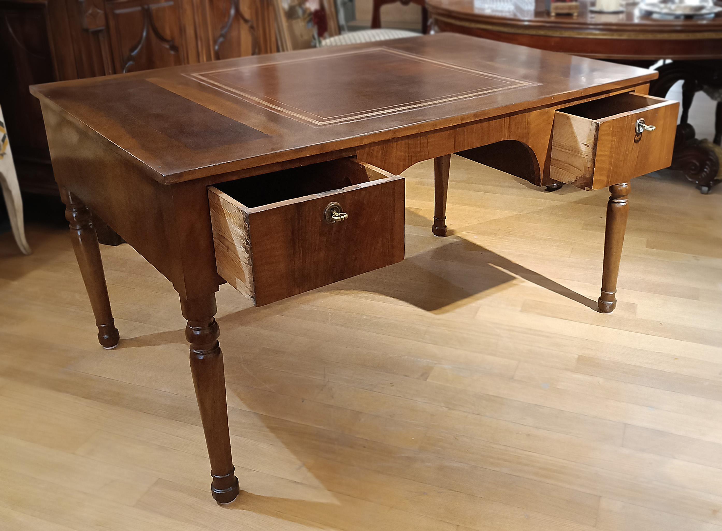 19th CENTURY LOUIS PHILIPPE DESK In Good Condition For Sale In Firenze, FI