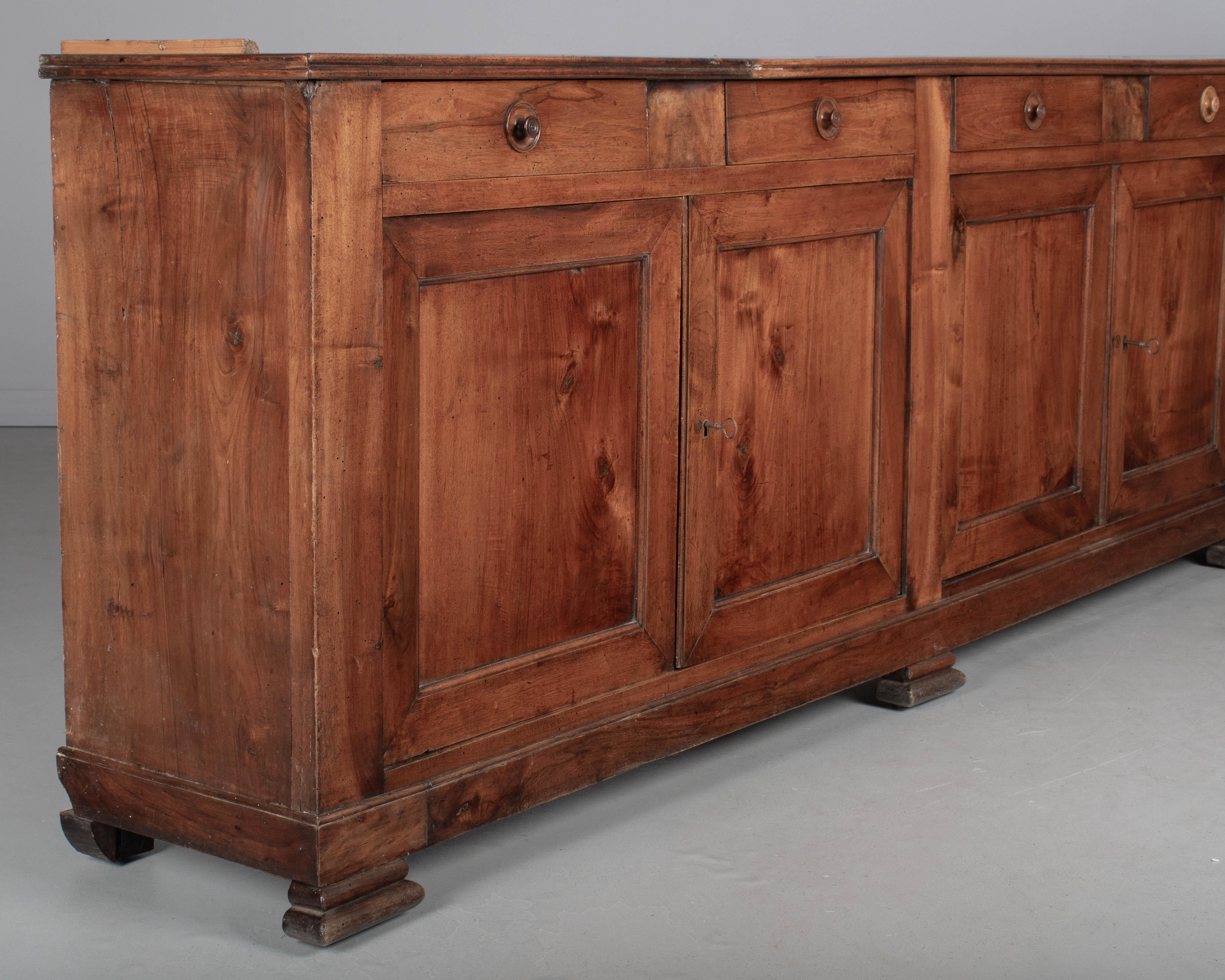 Vitrine ou bibliothèque Louis Philippe du 19ème siècle en vente 3