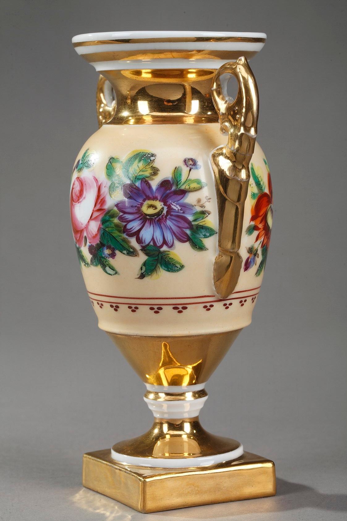 19th Century Louis-Philippe Etruscan Porcelain Vases with Floral Decoration 6