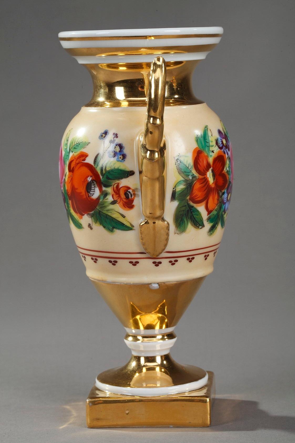 19th Century Louis-Philippe Etruscan Porcelain Vases with Floral Decoration 7