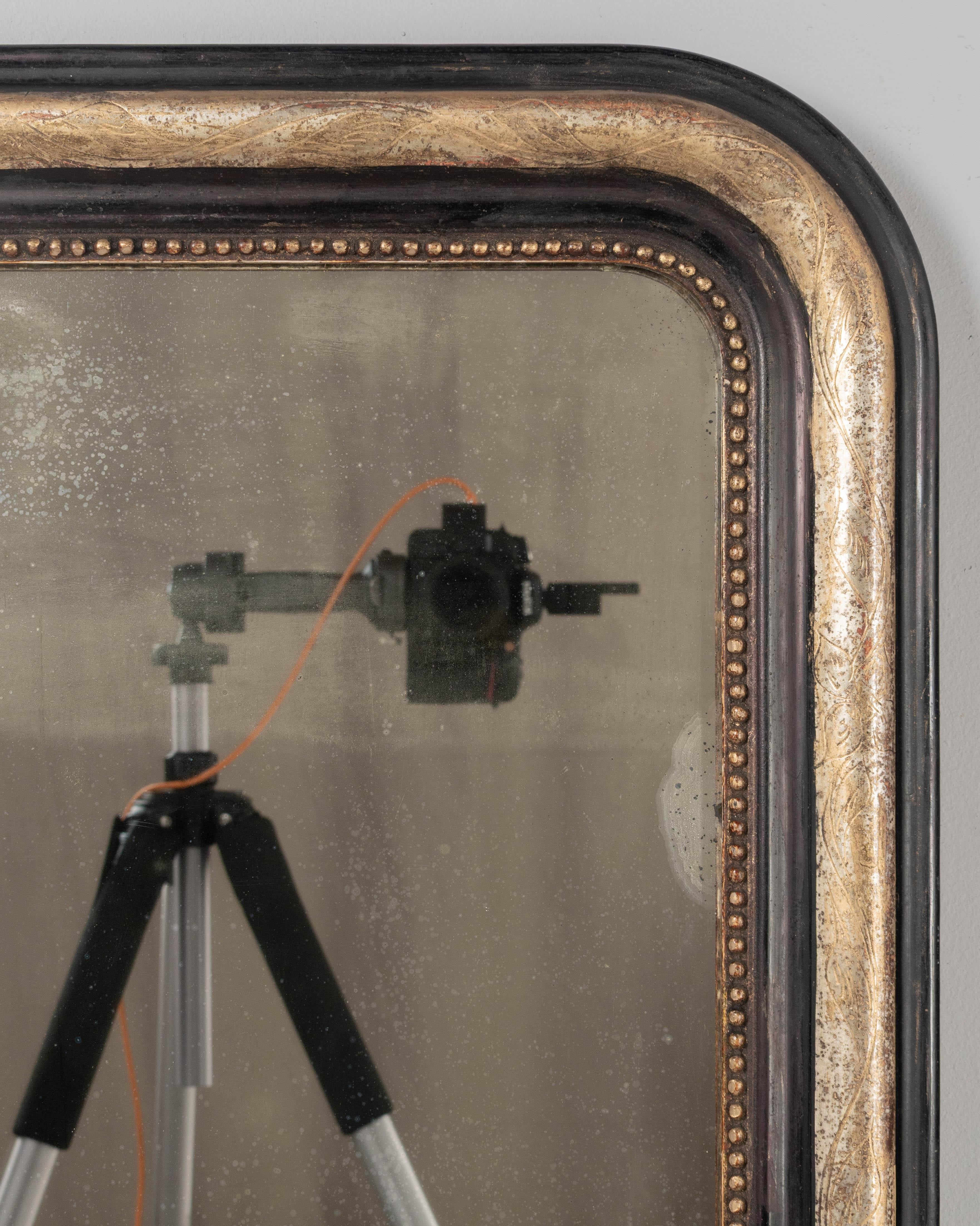 Français Miroir doré français Louis Philippe du 19ème siècle