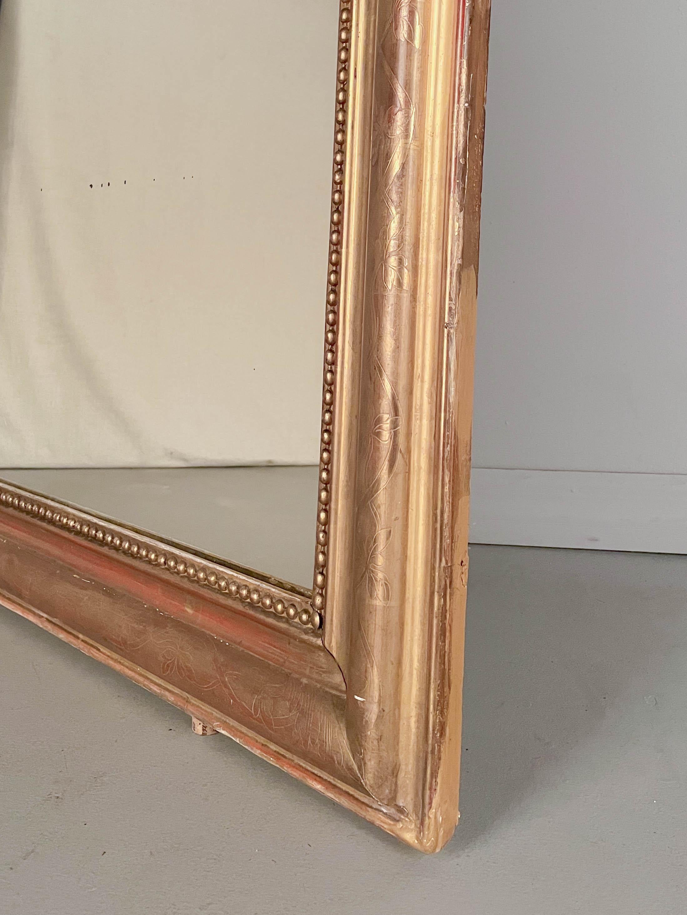 Miroir doré français Louis Philippe du 19ème siècle en vente 1