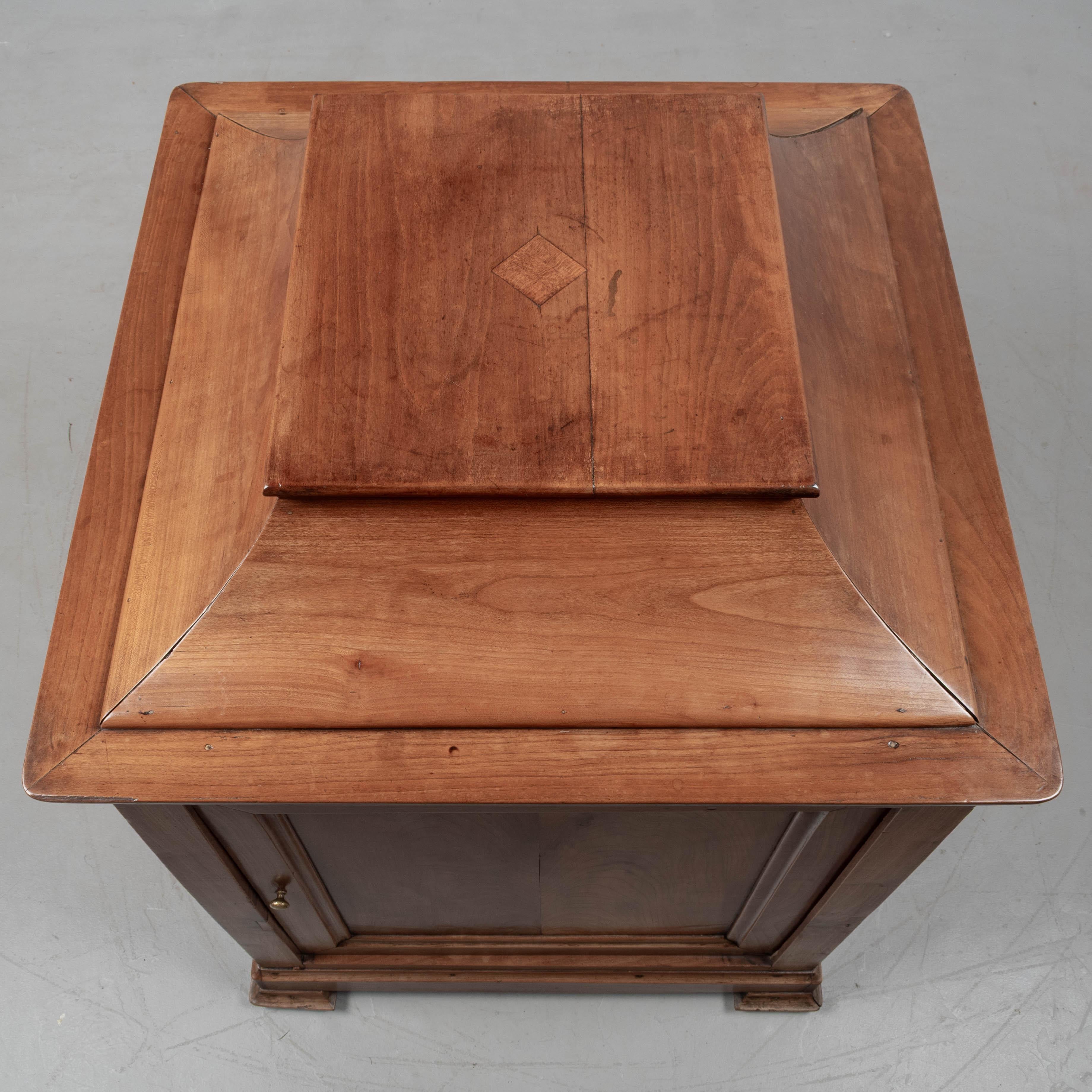 Guéridon français Louis Philippe du 19e siècle en vente 4