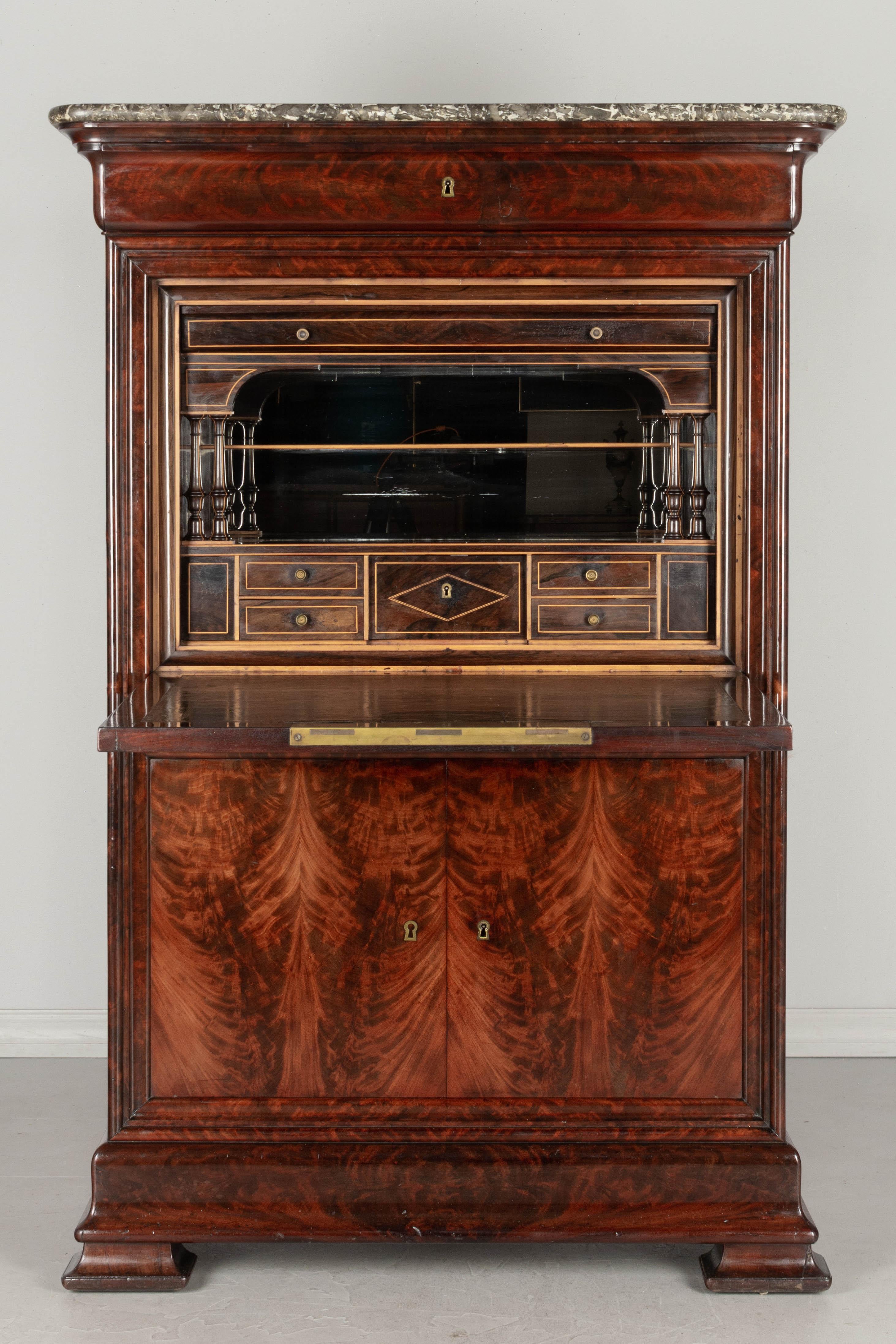 Hand-Crafted 19th Century Louis Philippe French Secretaire à Abattant