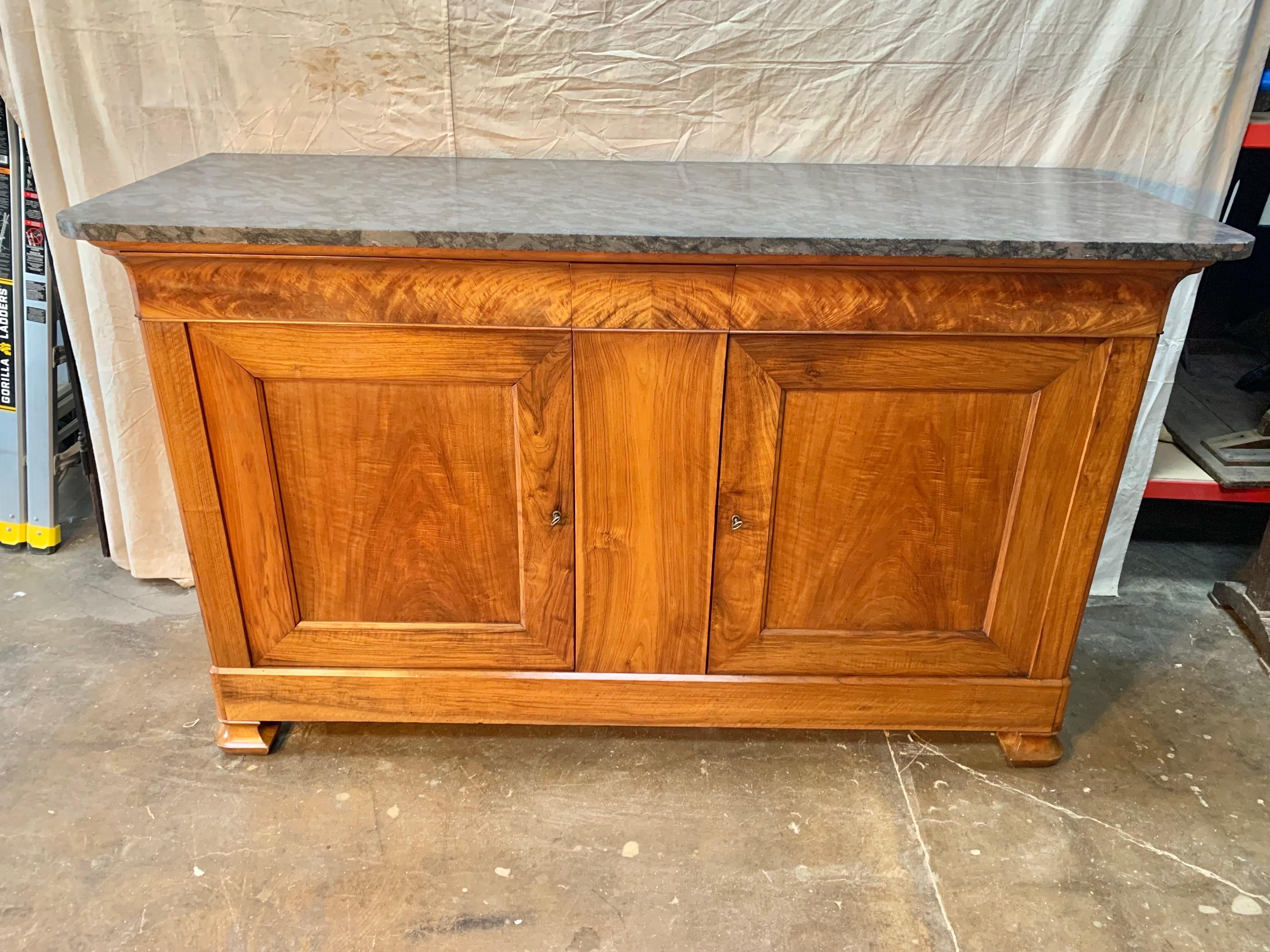 19th Century Louis Philippe French Walnut Sideboard Buffet with Marble Top For Sale 1