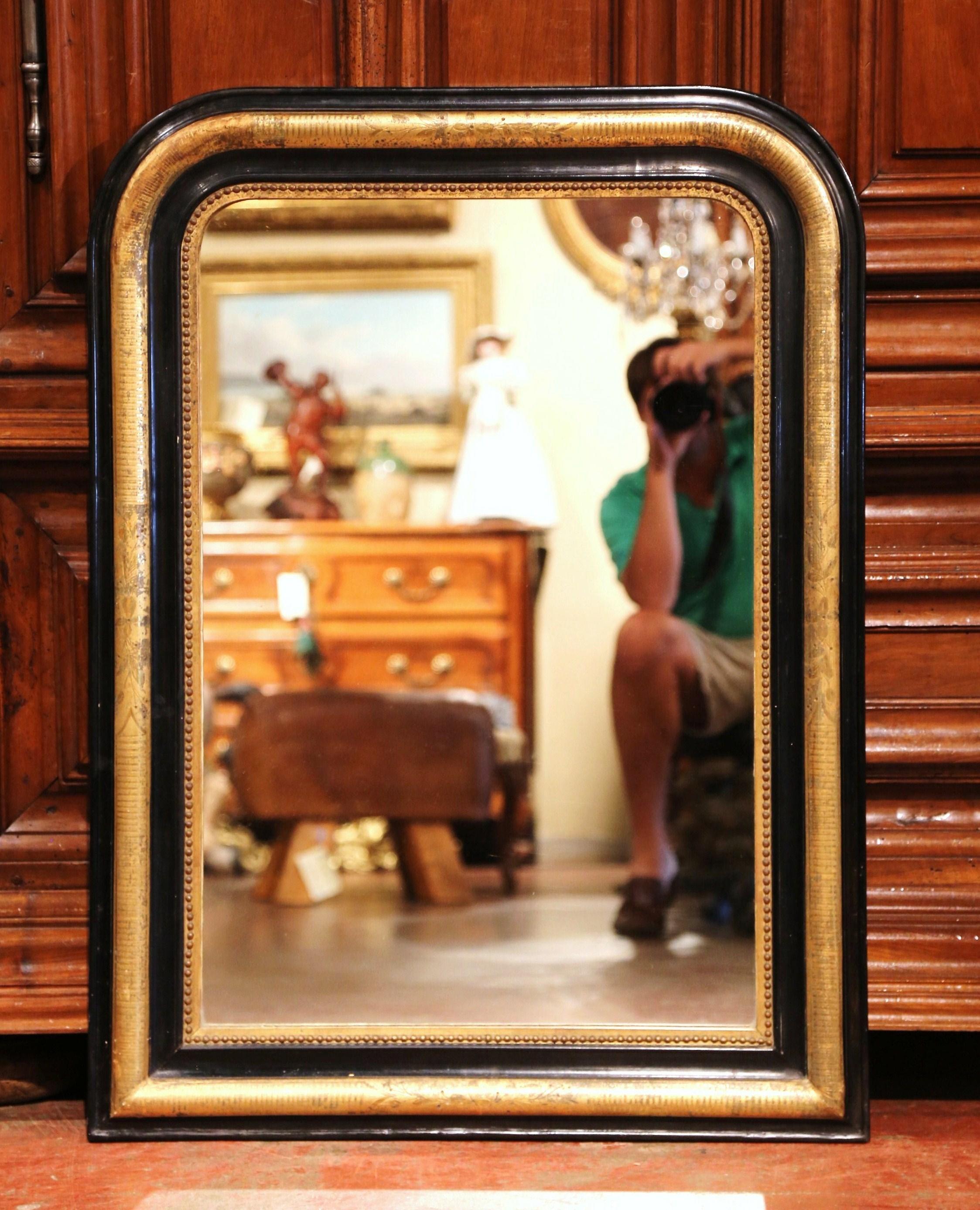 19th Century Louis Philippe Giltwood and Blackened Mirror with Engraved Decor In Excellent Condition In Dallas, TX