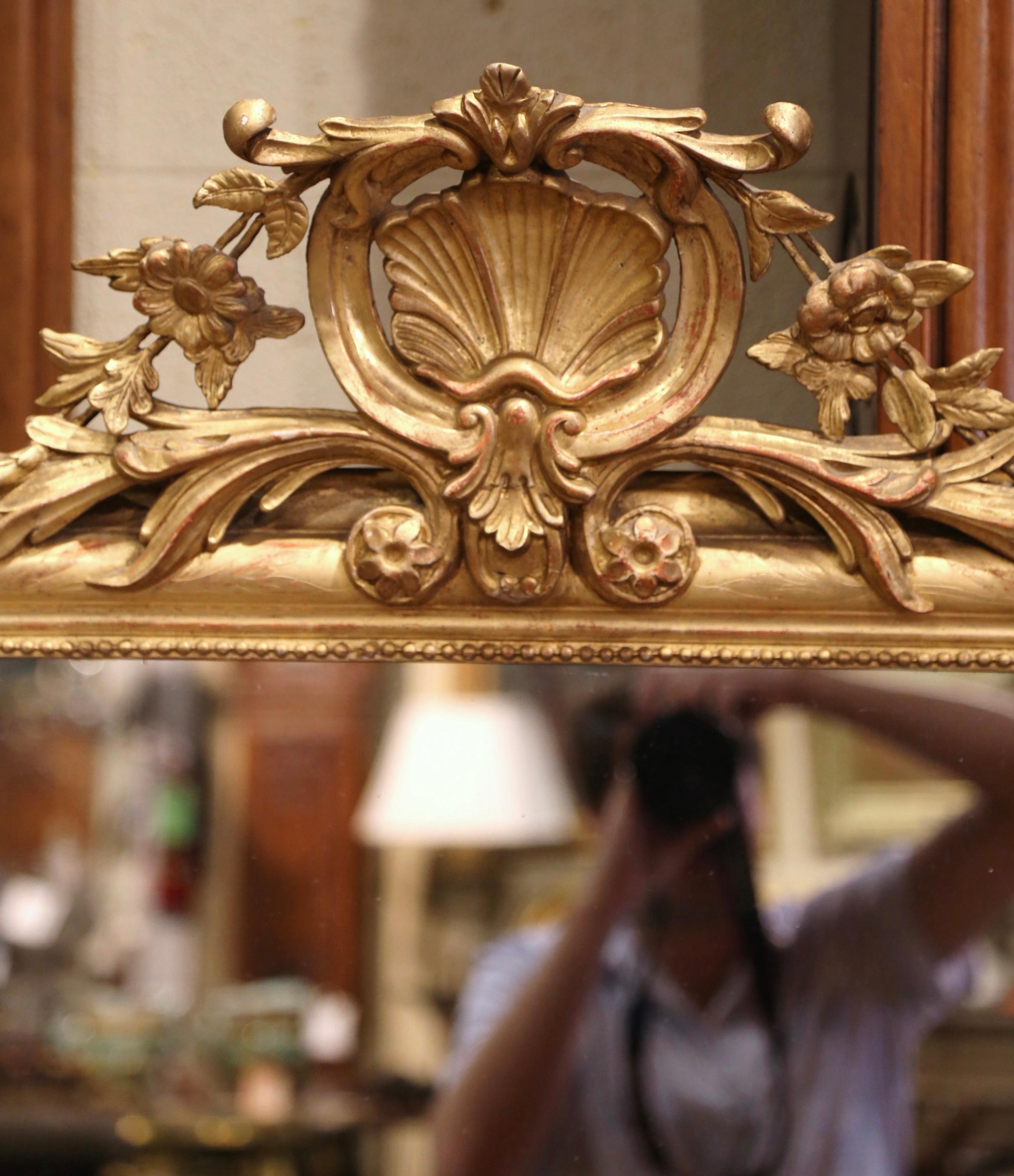 19th Century Louis Philippe Giltwood Mirror with Carved Shell & Engraved Motifs In Excellent Condition In Dallas, TX