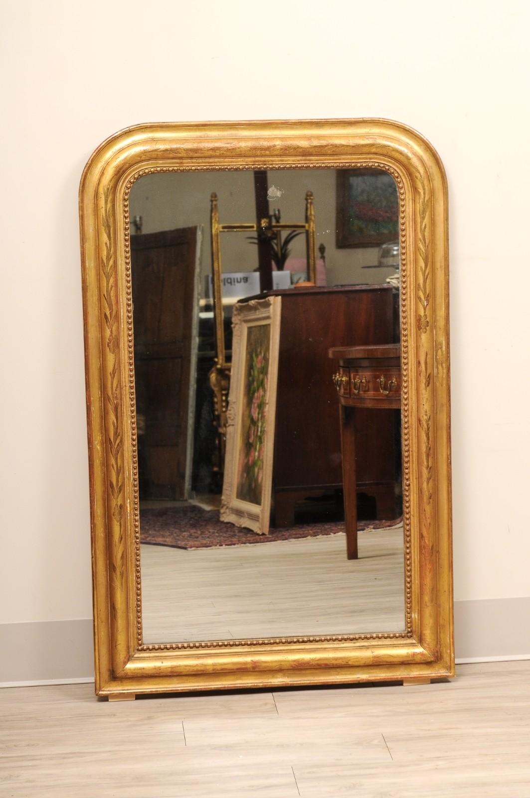 Specchio in legno dorato Louis Philippe del XIX secolo con vetro originale in vendita 2