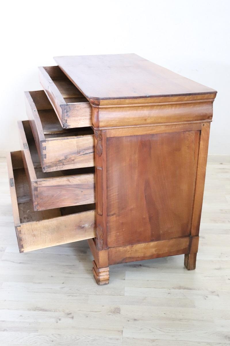 XIXe siècle 19th Century Louis Philippe Italian Antique Chest of Drawers in Solid Walnut en vente