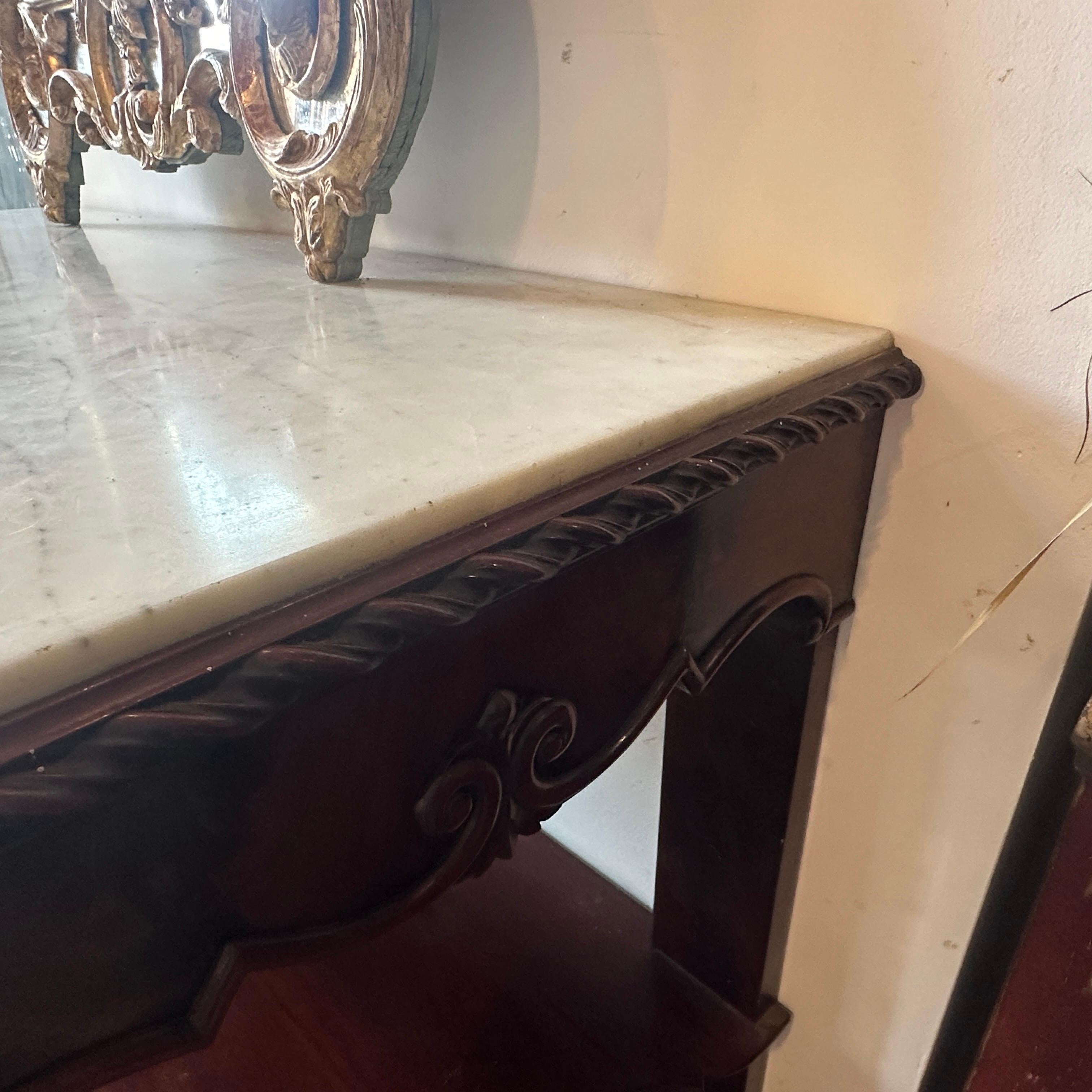 Console italienne Louis Philippe du 19ème siècle en acajou et marbre de Carrare en vente 4