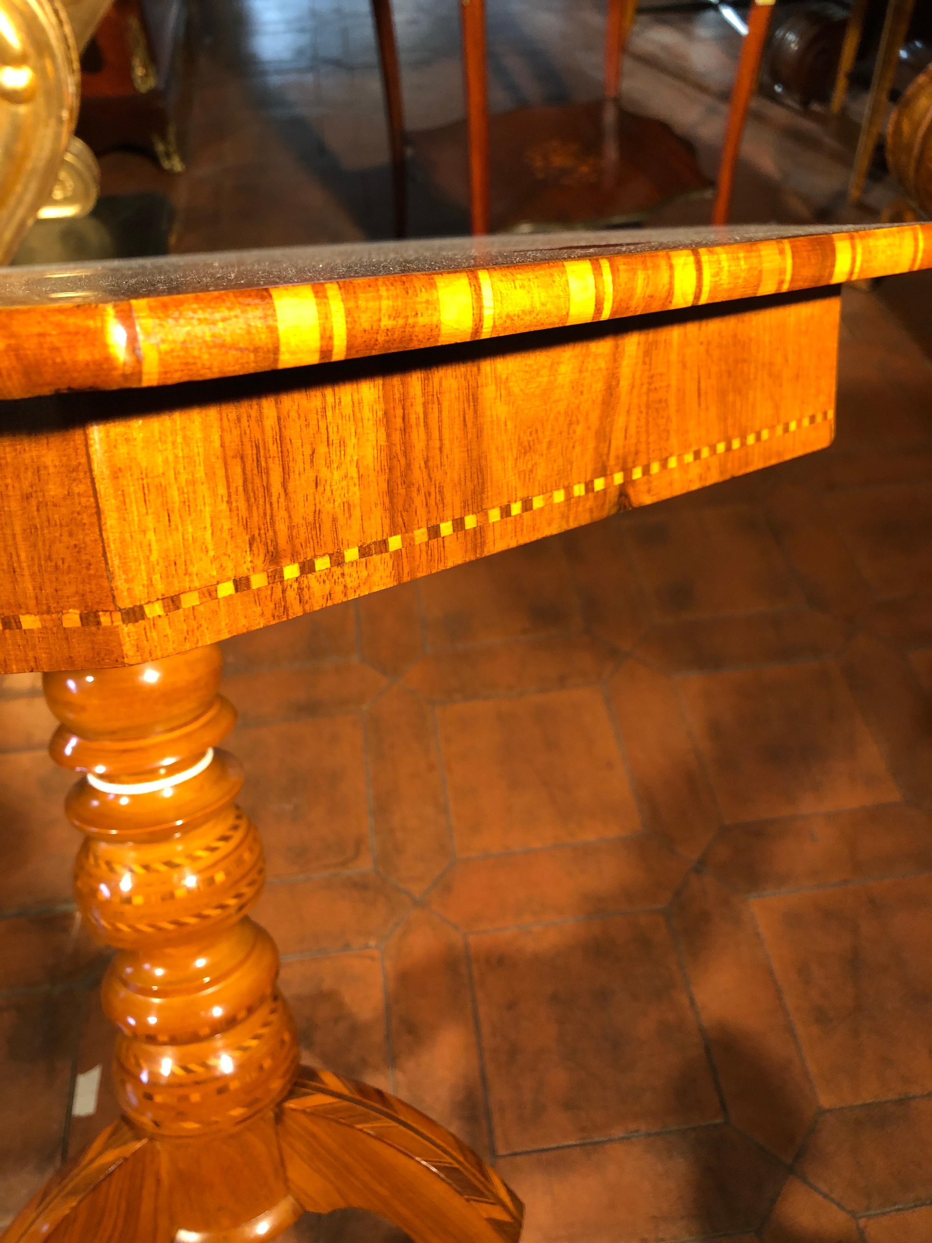 19th Century Louis Philippe Octagonal Walnut Table Rollo 1