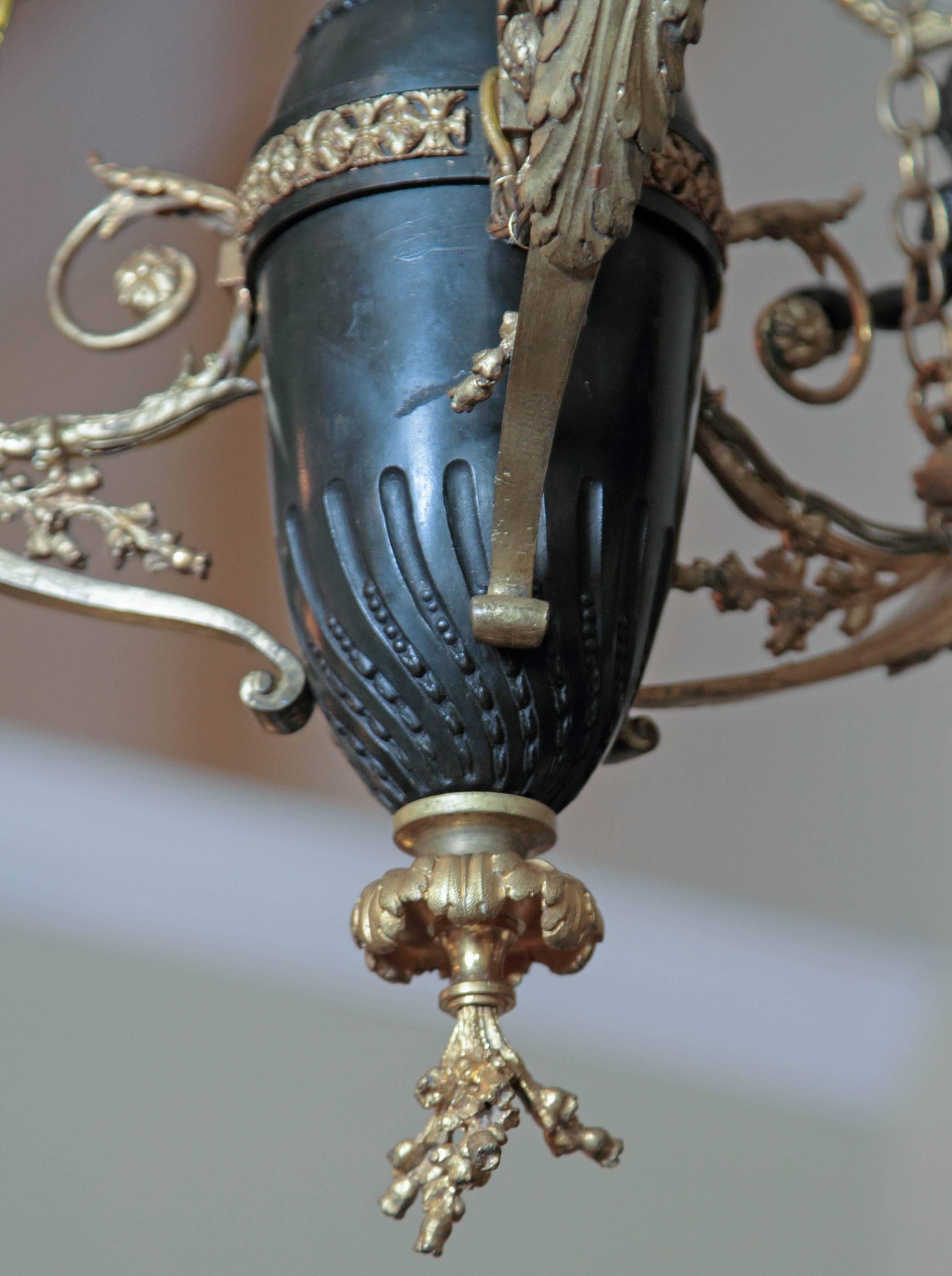 19th Century Louis Philippe Patinated Bronze and Gilt Bronze Cherub Chandelier 3