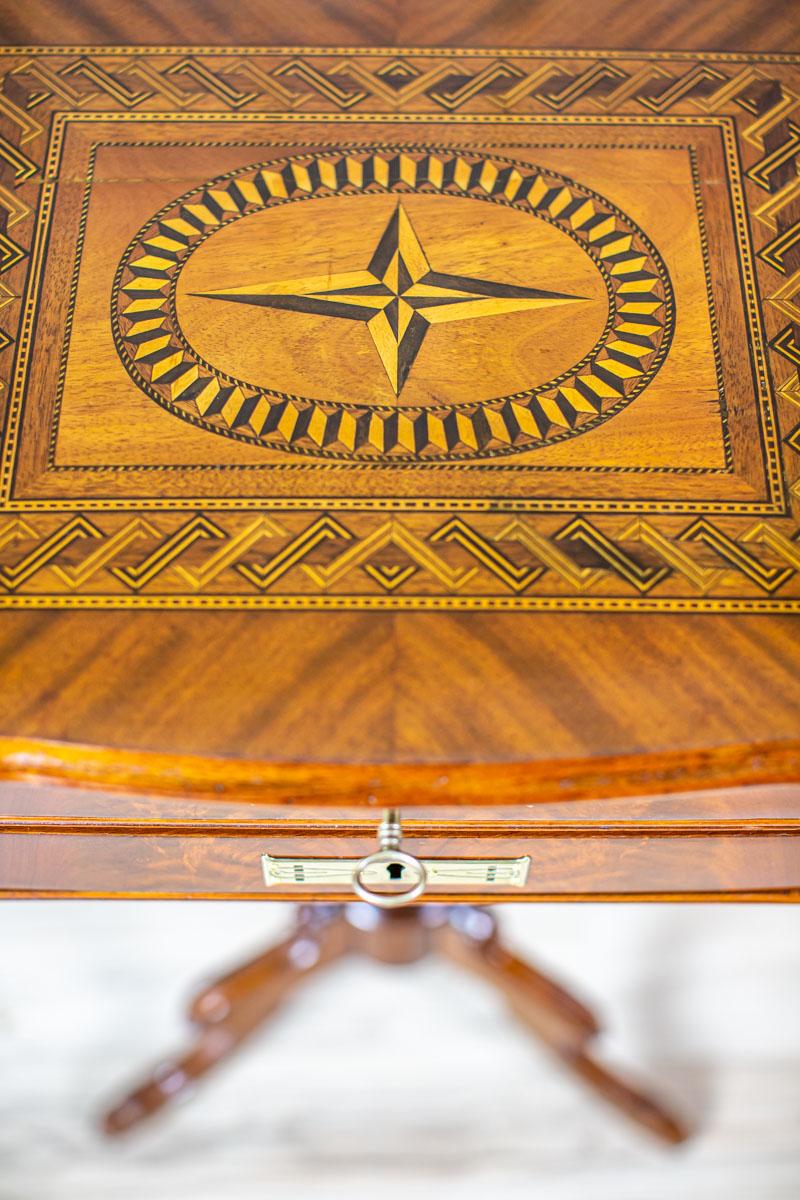 19th-Century Louis Philippe Sewing Table with Inlaid Top For Sale 6