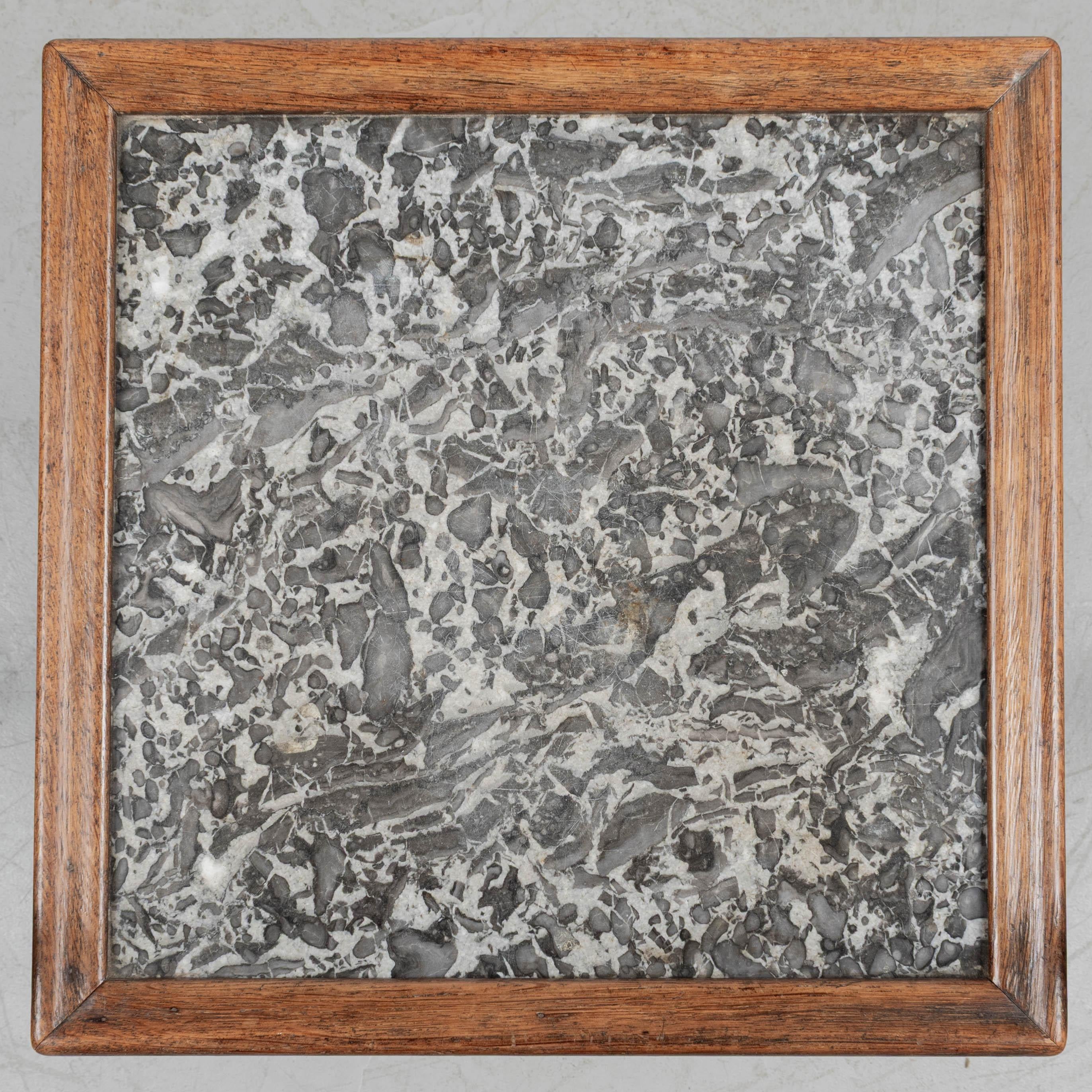 Table d'appoint Louis Philippe du 19e siècle en vente 1