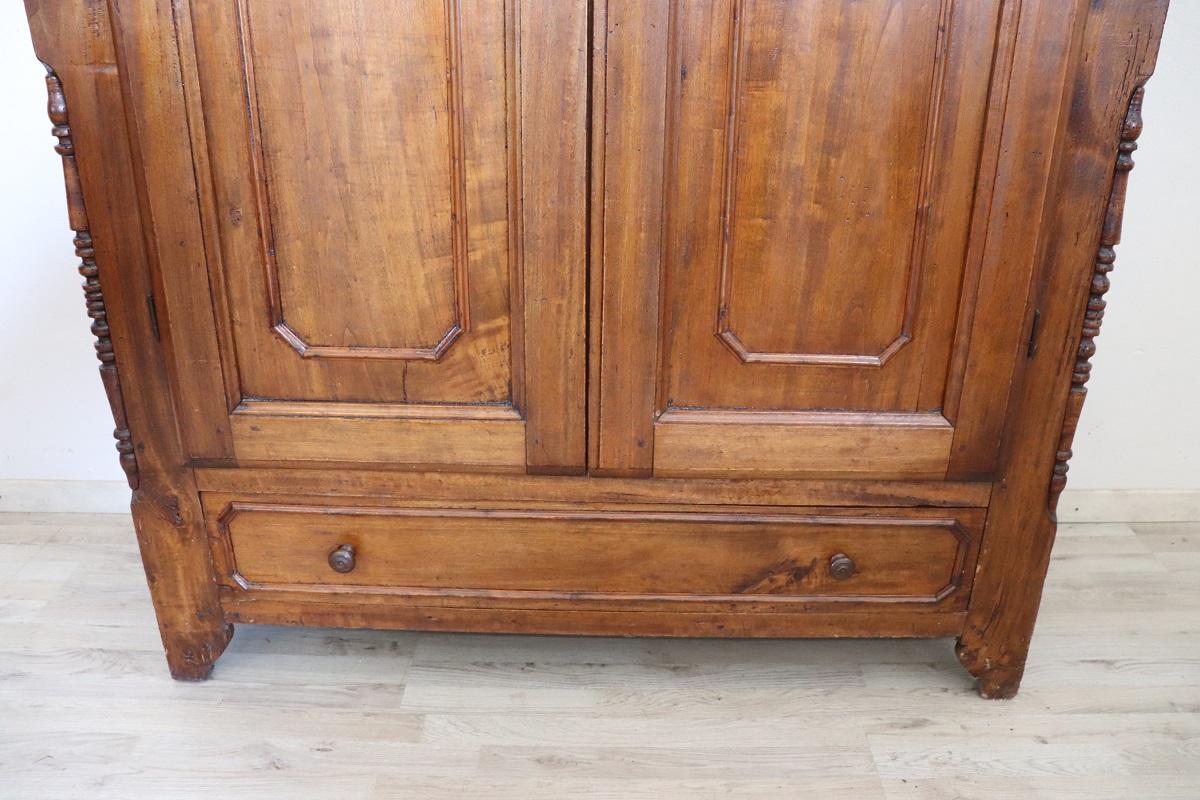 19th Century Louis Philippe Solid Poplar Wood Antique Wardrobe, Armoire Bon état - En vente à Casale Monferrato, IT